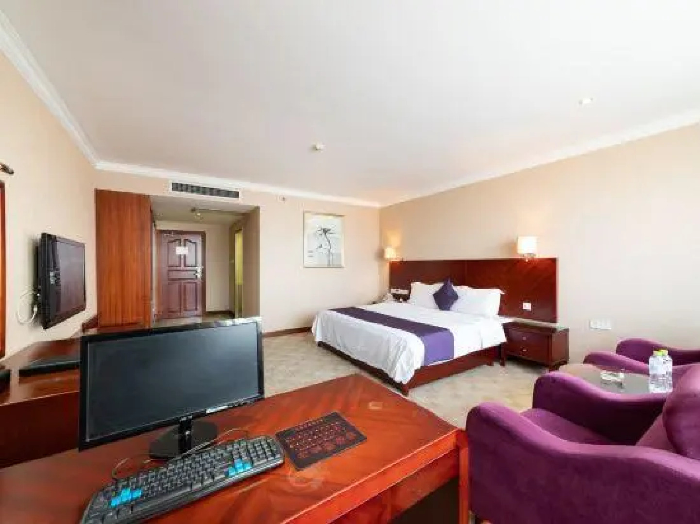 Pingnan Xiongsen International Hotel