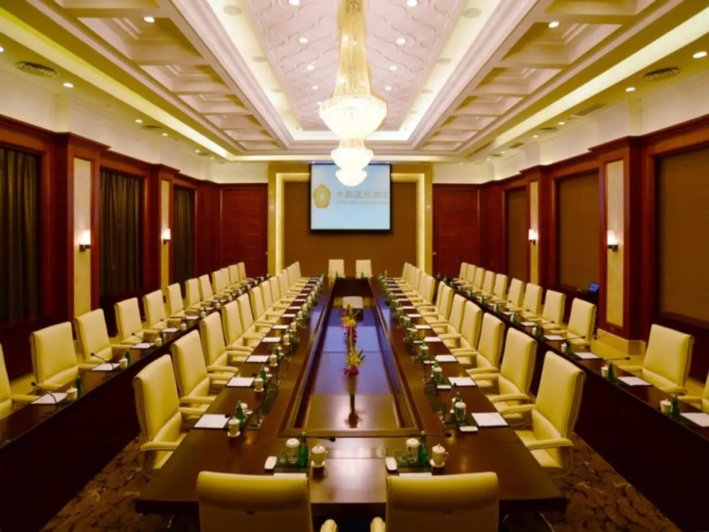 Peninsula Spring International Hotel