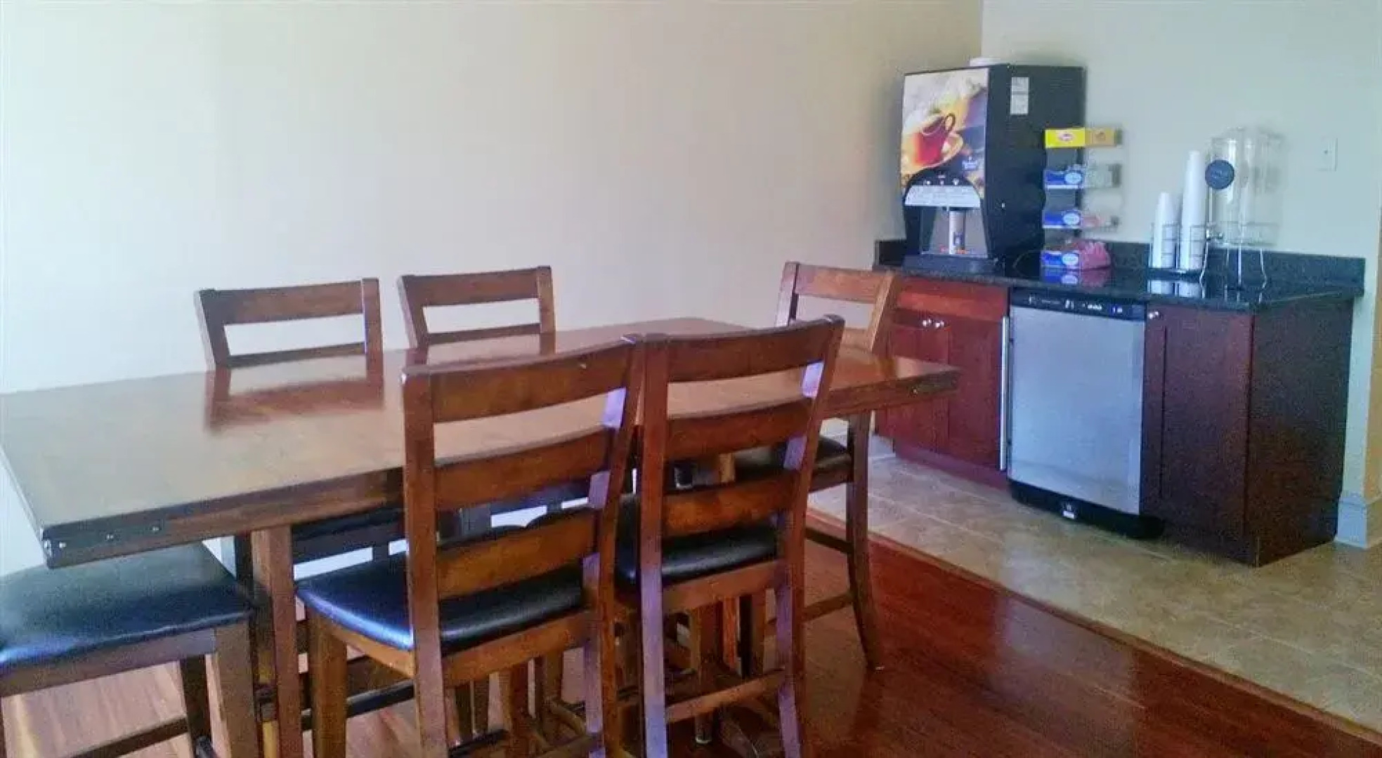 Quarterpath Inn & Suites