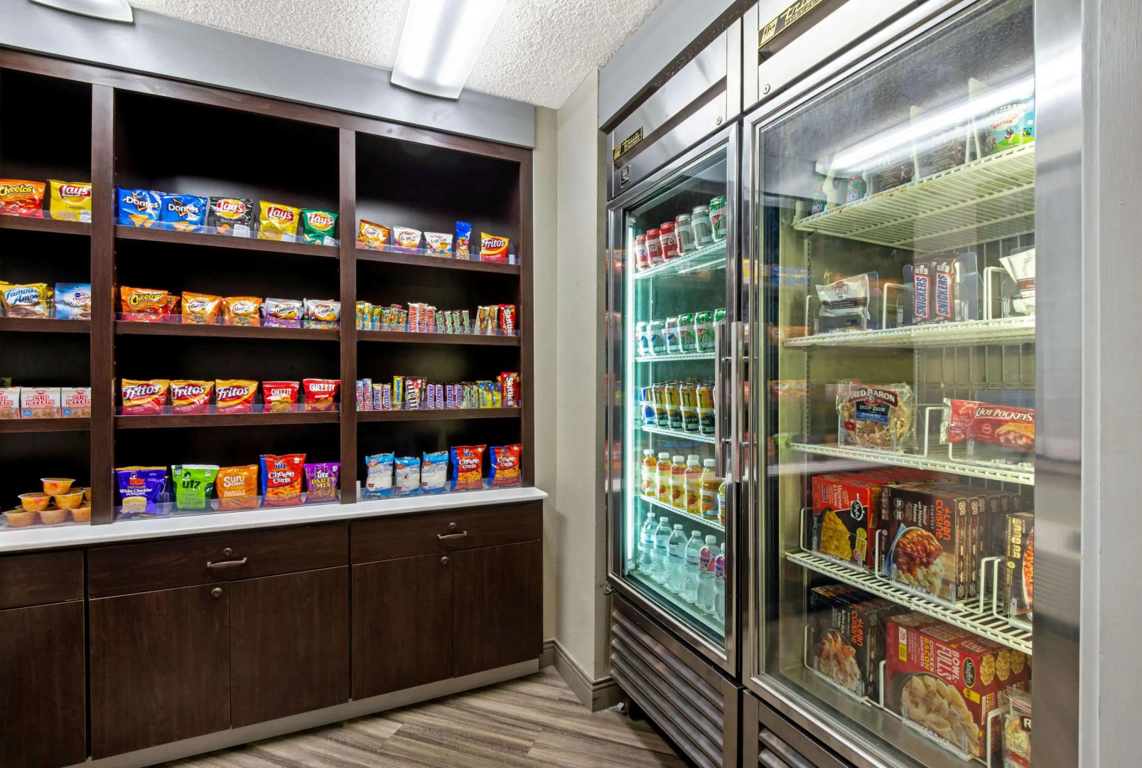 La Quinta Inn & Suites by Wyndham Harrisburg Airport Hershey