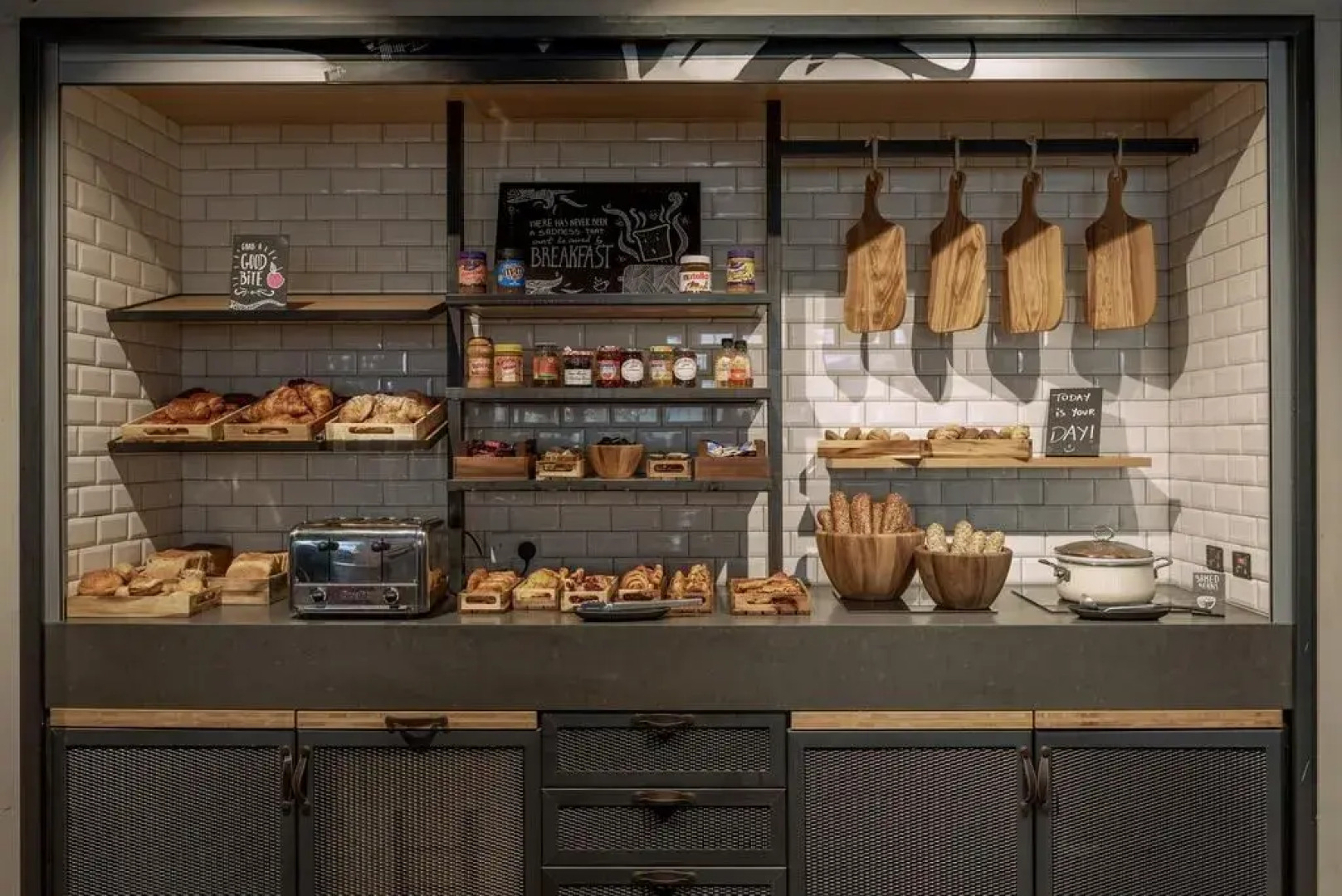 Moxy Glasgow Merchant City