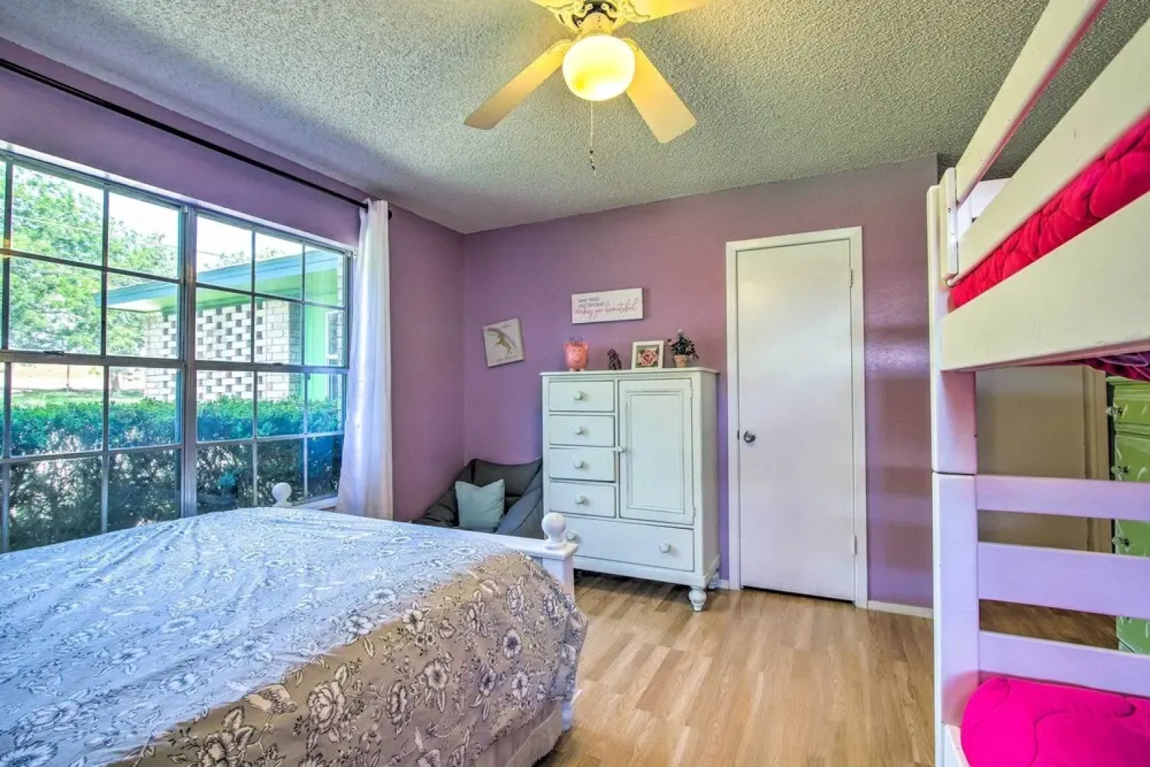 Vibrant Kingsland Retreat w/ Waterfront Views