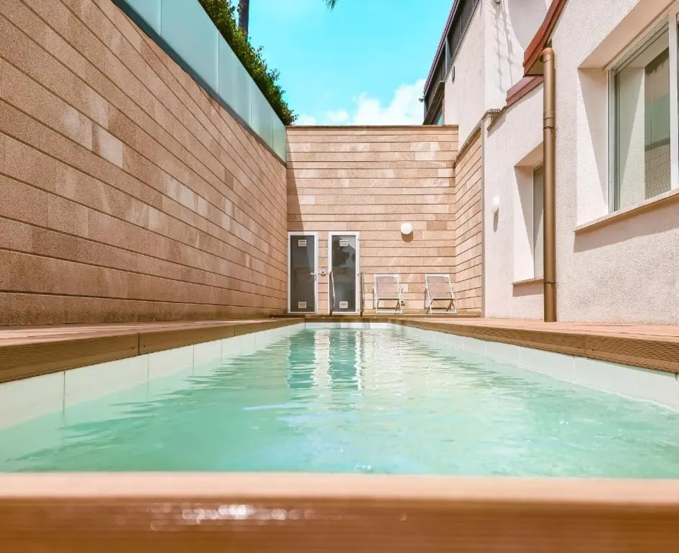 HGT Supreme Residence