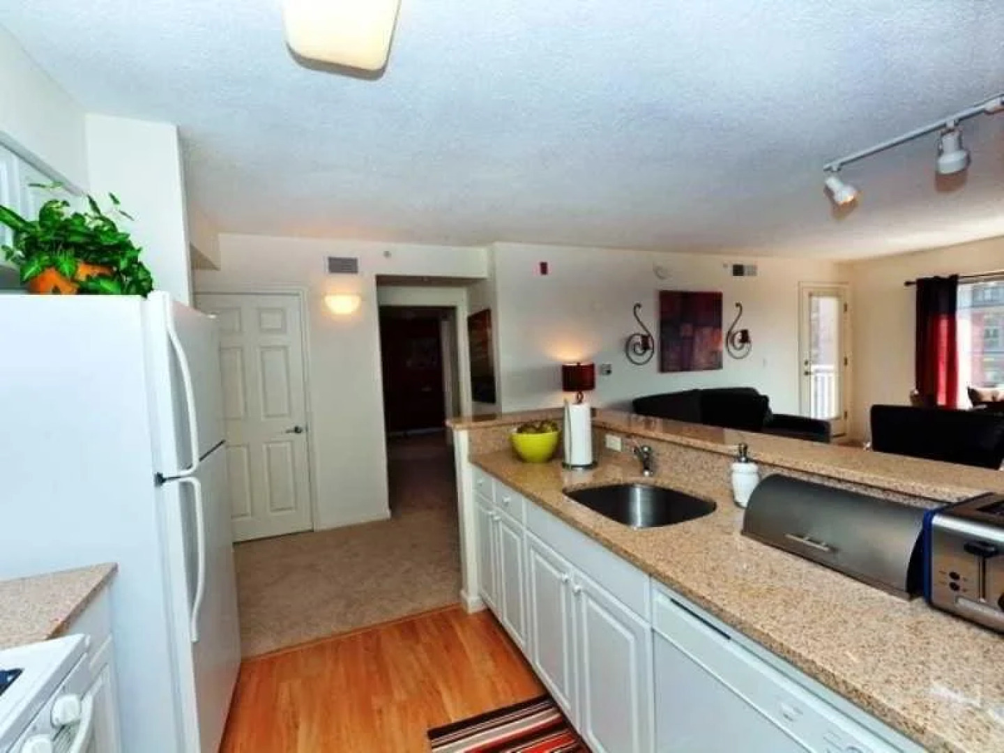 Sunshine Suites - La Jolla