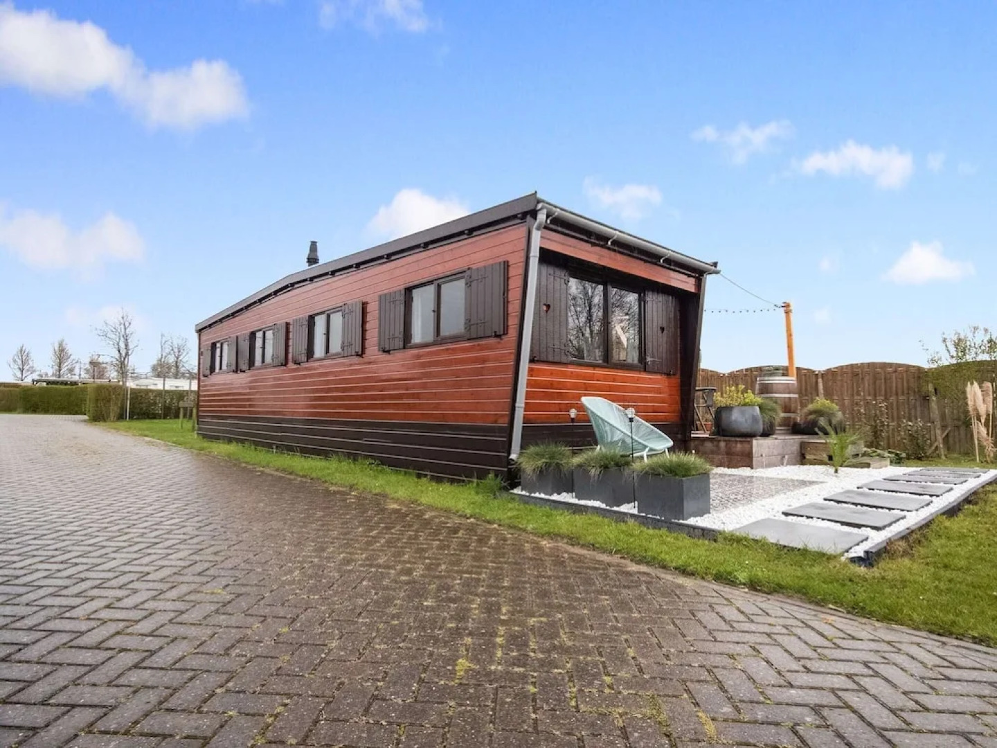 Ibiza Style Chalet With Lounge Terrace