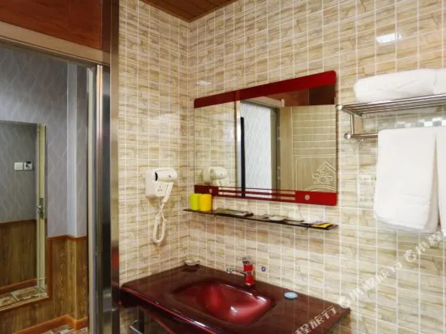 Sunshine 100 Holiday Inn (Jilin Jiangnan Park Taishan Road)