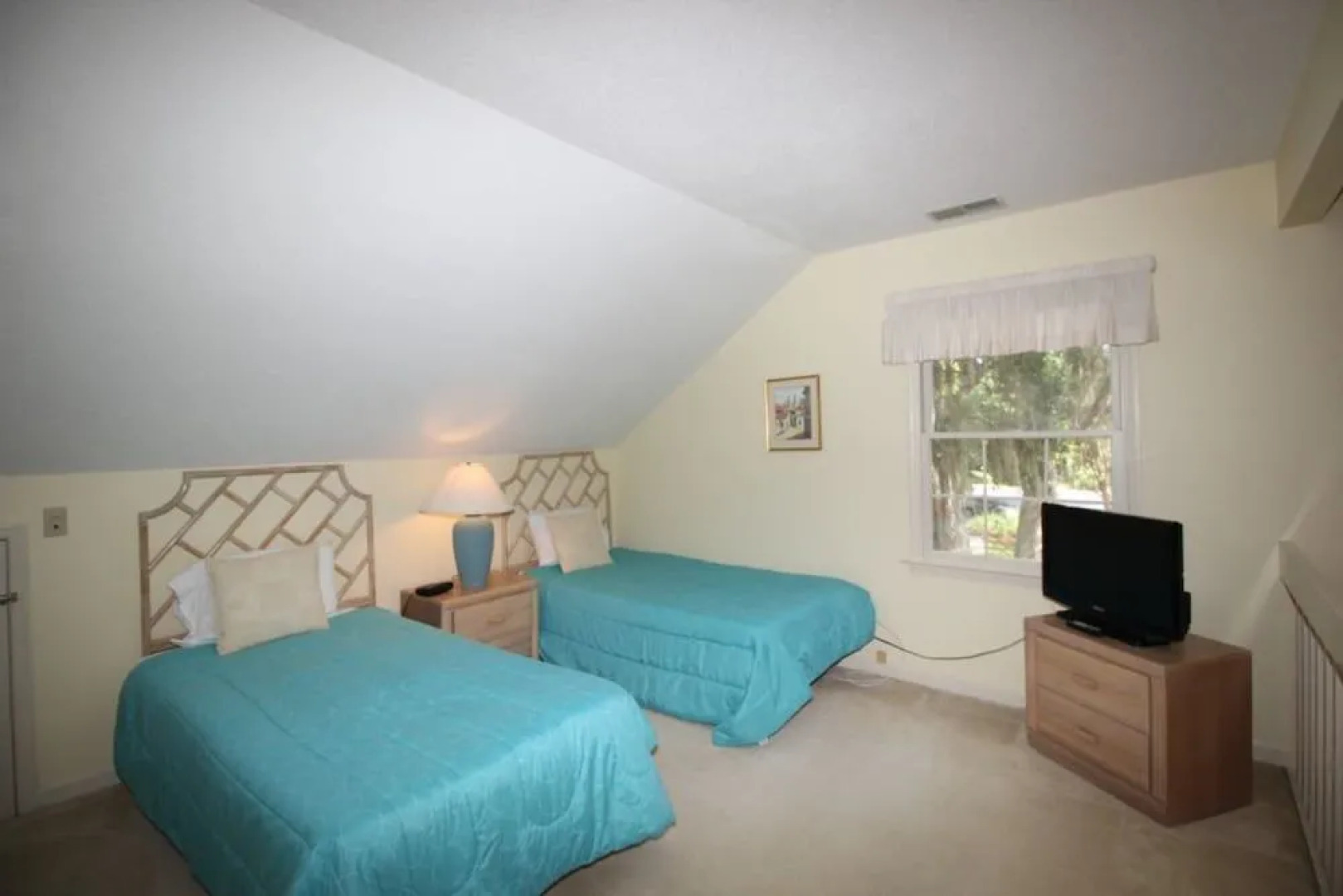 3410 Carolina Place 3 Br villa by RedAwning