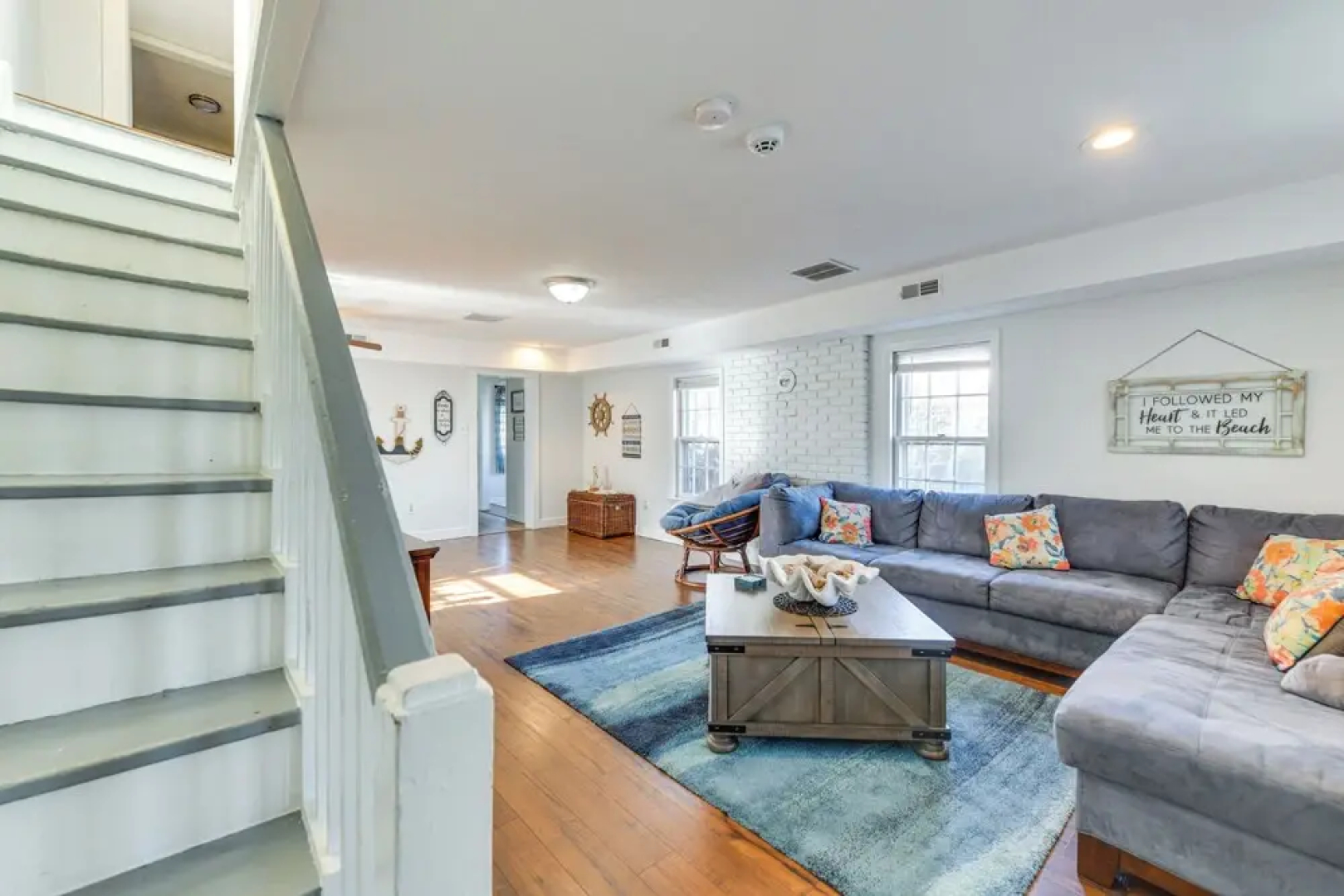 Adorable Cottage: Fire Pit, Walk to Colonial Beach