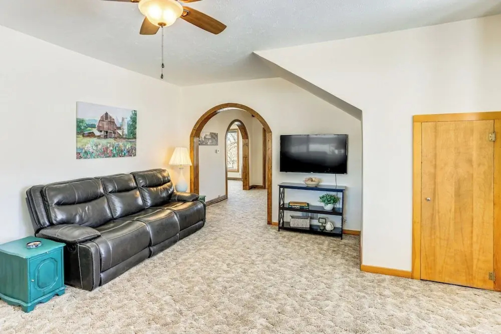 Patio & Mountain Views: Farmhouse in Mancos!