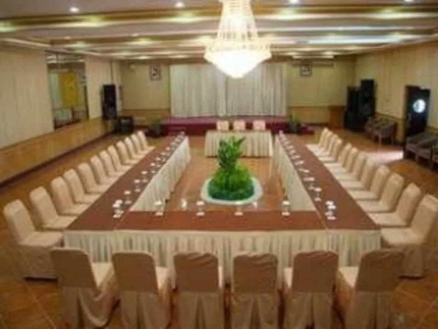 Pardede International Hotel