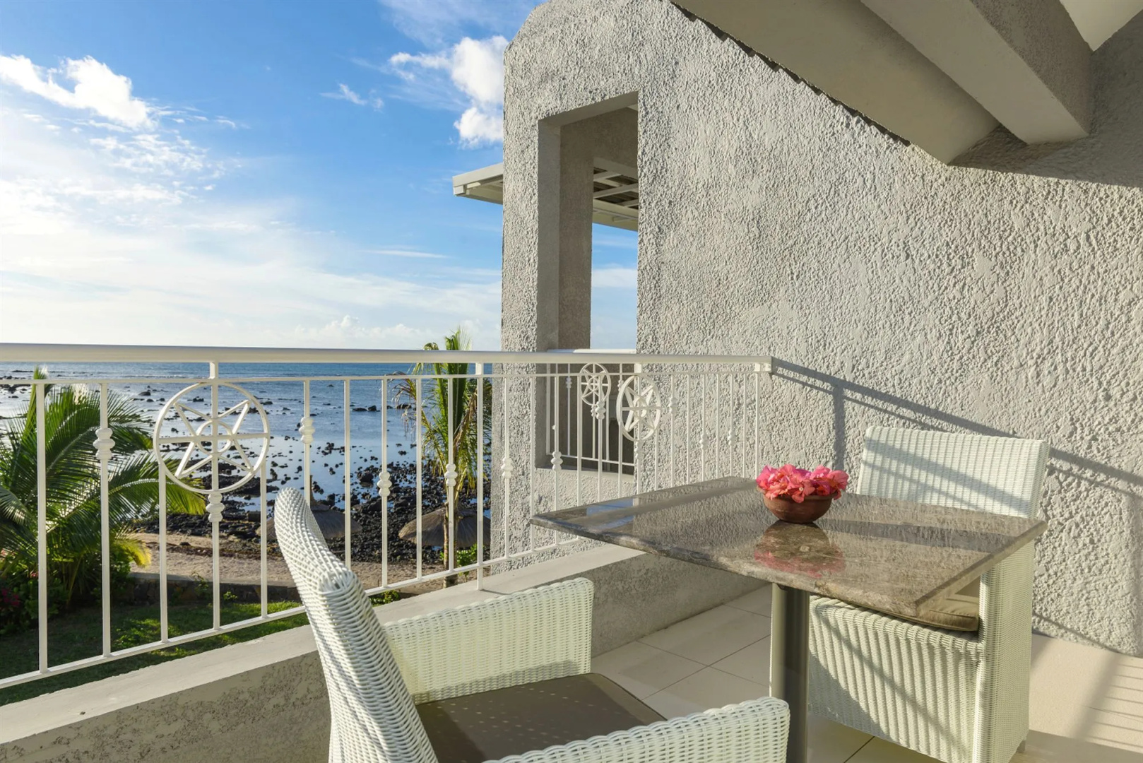 Voile Bleue Boutique Hotel
