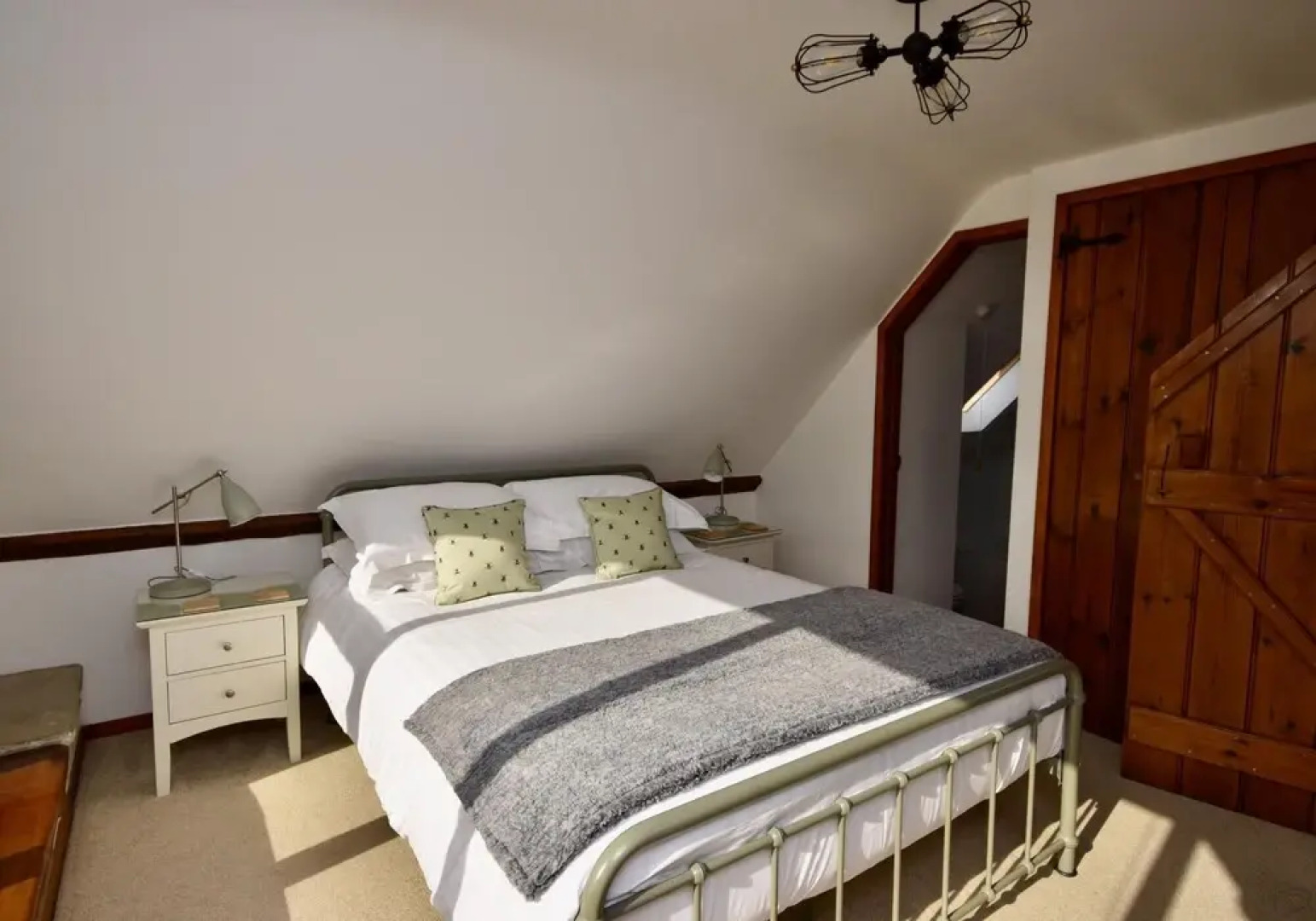 Tithe is a Stunning Barn Conversion Close to Ryde Sleeps 6