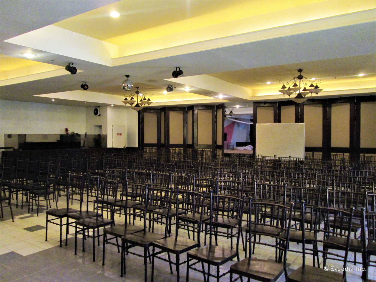 Country Village Hotel