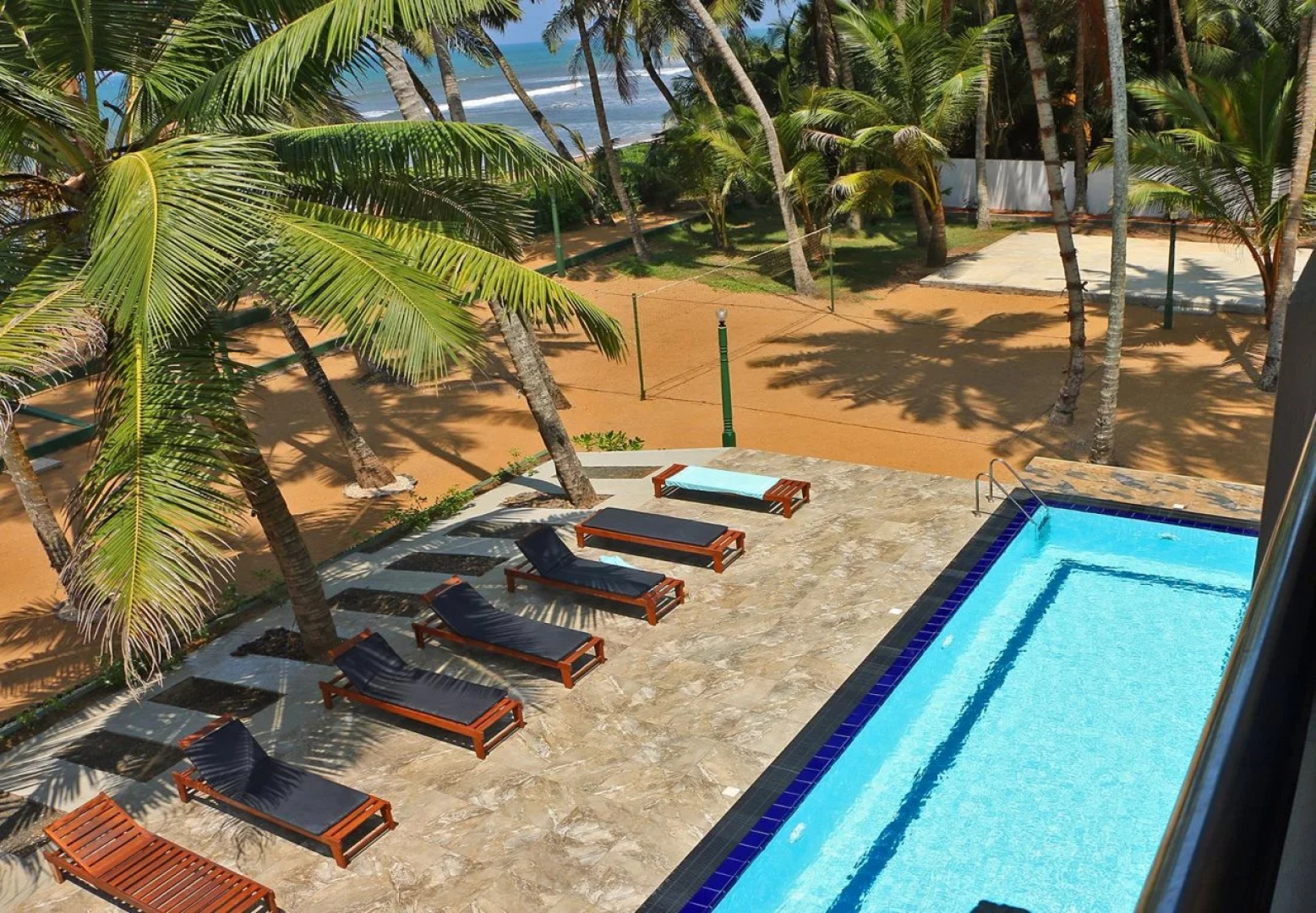 Roy Villa Beach Hotel