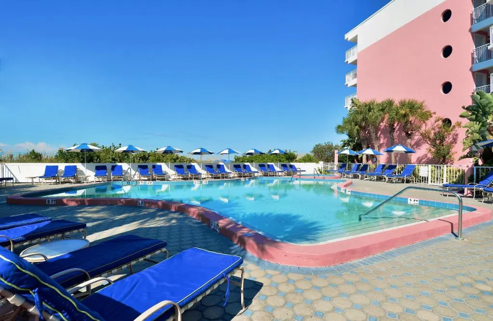 Beach House Suites by the Don CeSar