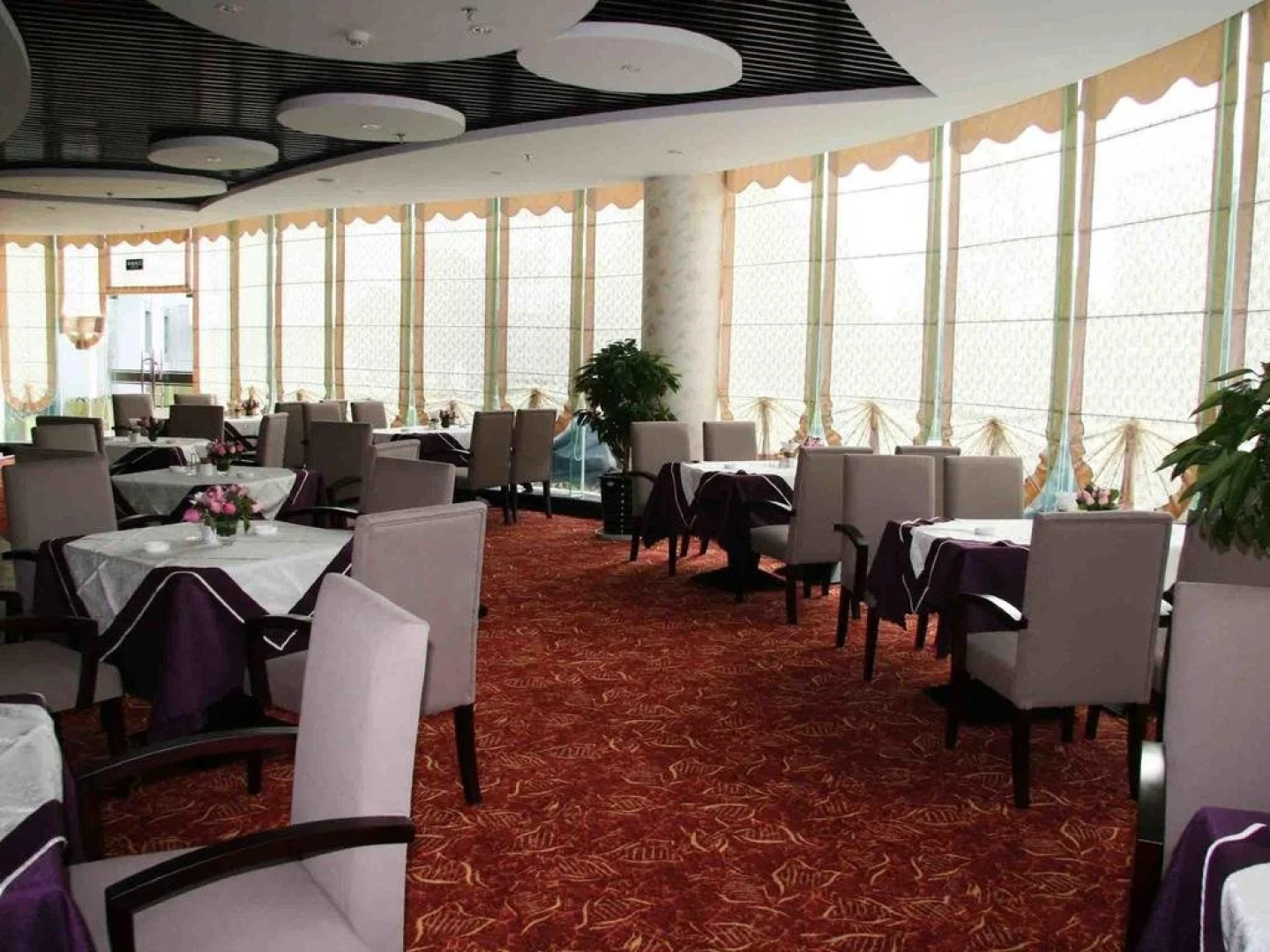 Dian Chi Hotel