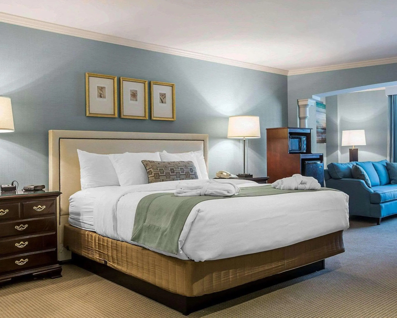 Comfort Inn & Suites Near Burke Mountain