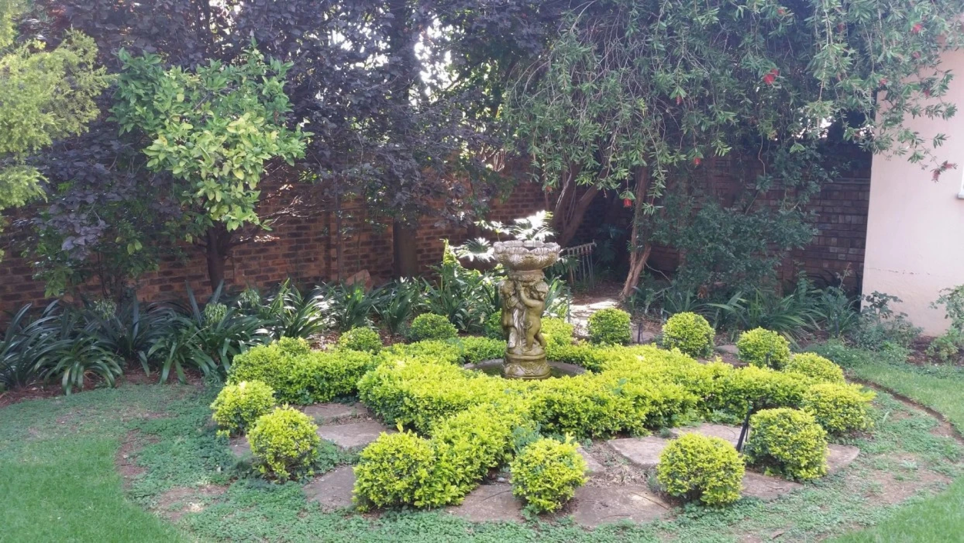 Royal Ridge Guest House
