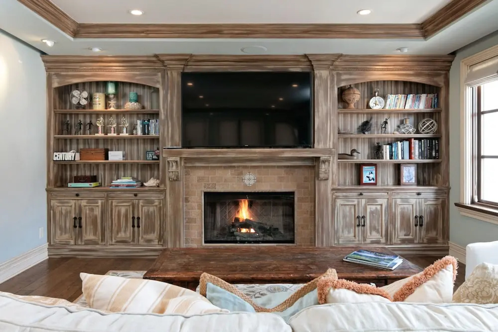 Absolute Oceanfront Opulence In Mussel Shoals 3 Bedroom Home