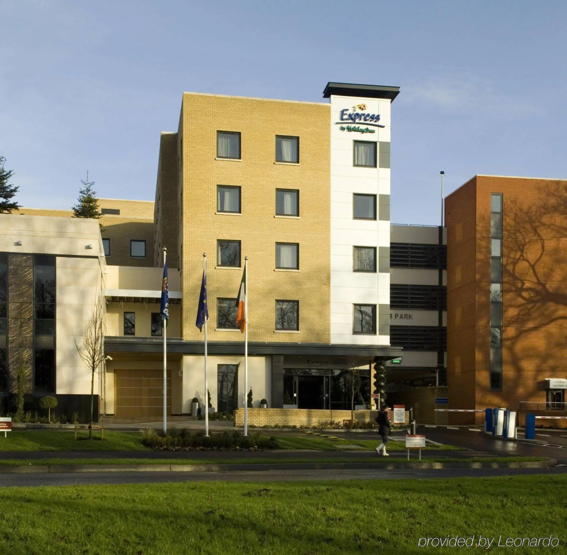 Holiday Inn Express Hotel Dublin Airport by IHG
