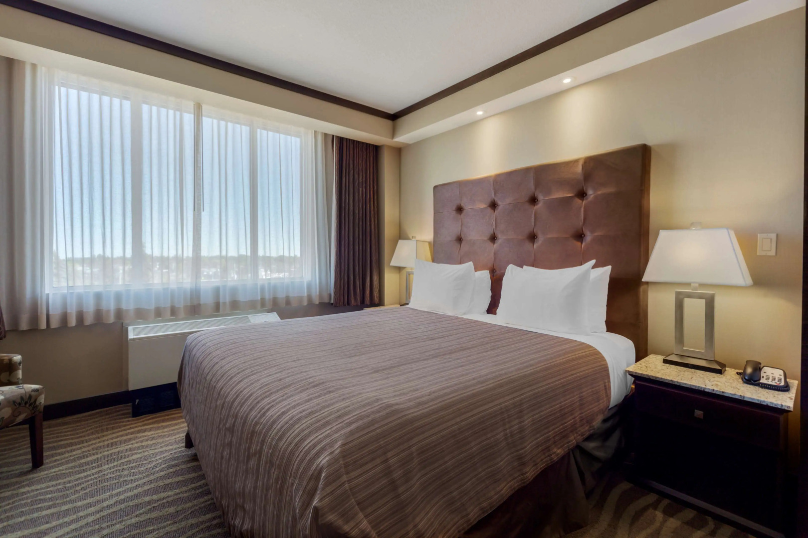 Best Western Premier Denham Inn & Suites