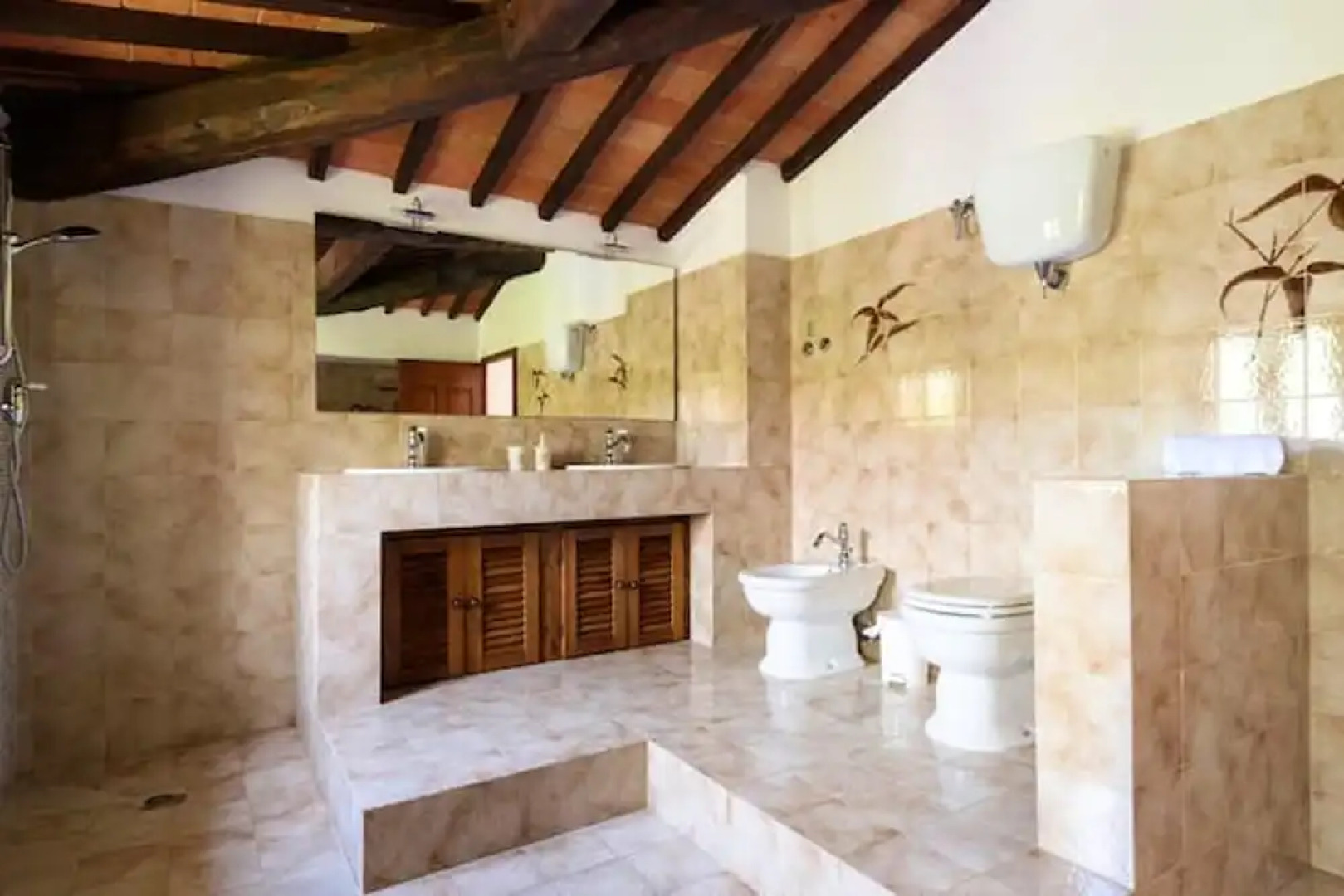 Villa With 9 Bedrooms in Sinalunga, With Wonderful Mountain View, Private Pool, Enclosed Garden