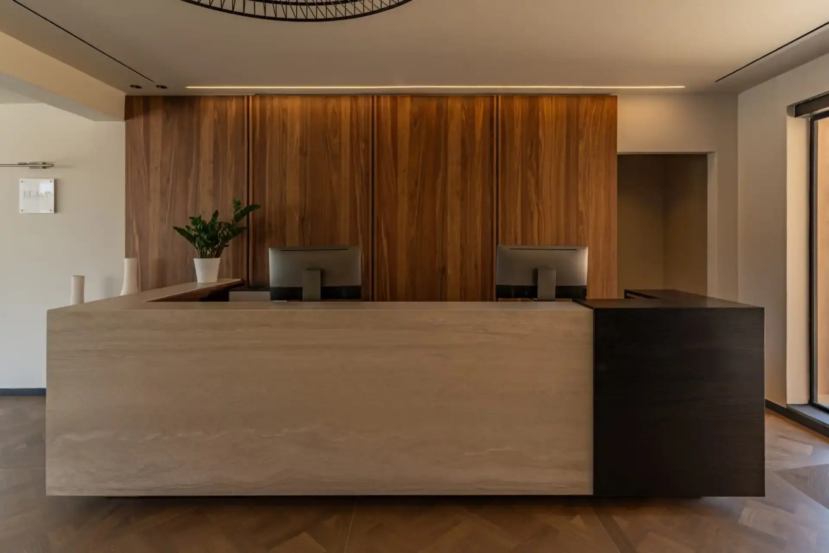 Eleonas Hotel Aparts