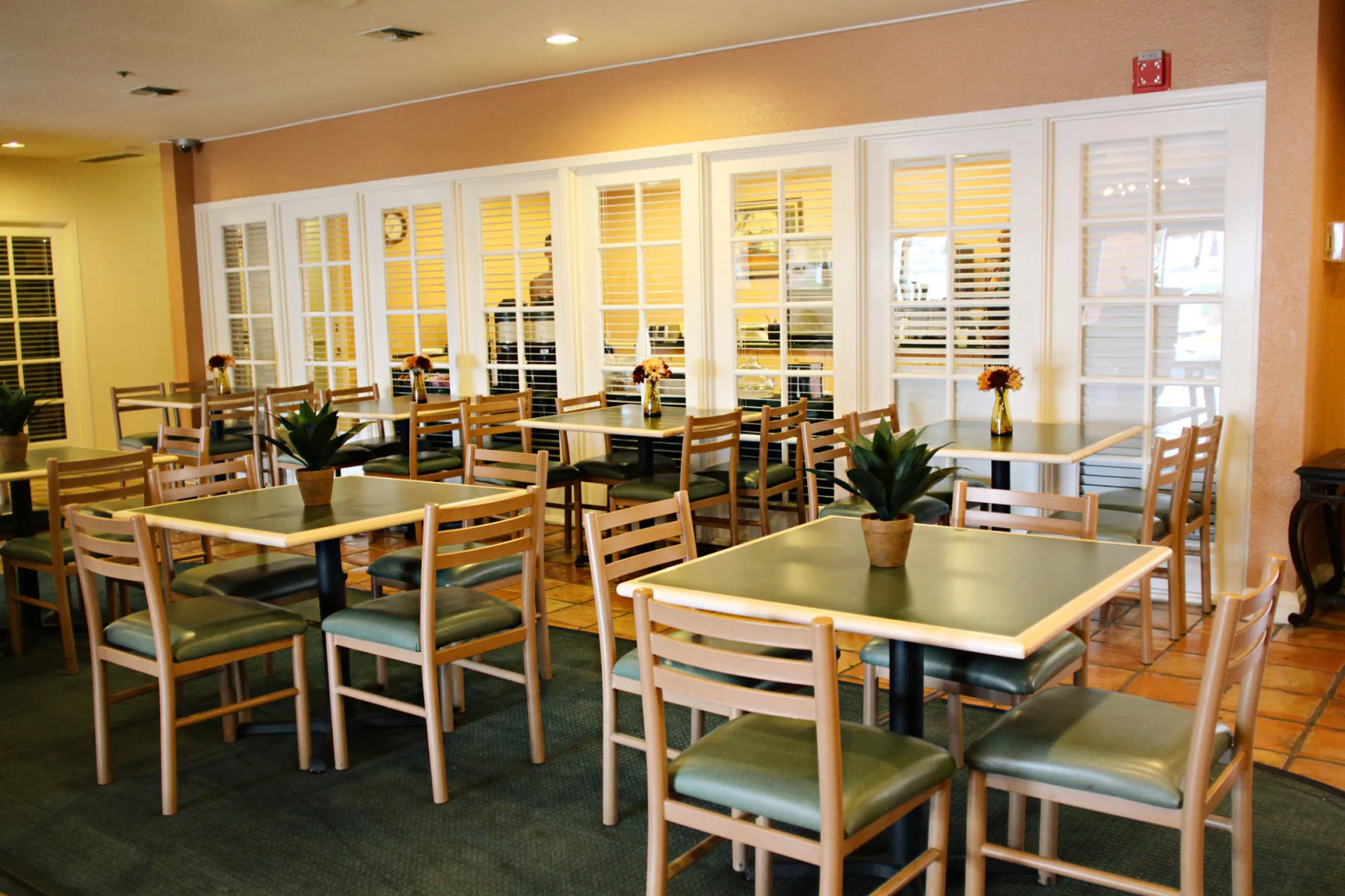 Windmill Suites Surprise - Phoenix, an Ascend Collection Hotel