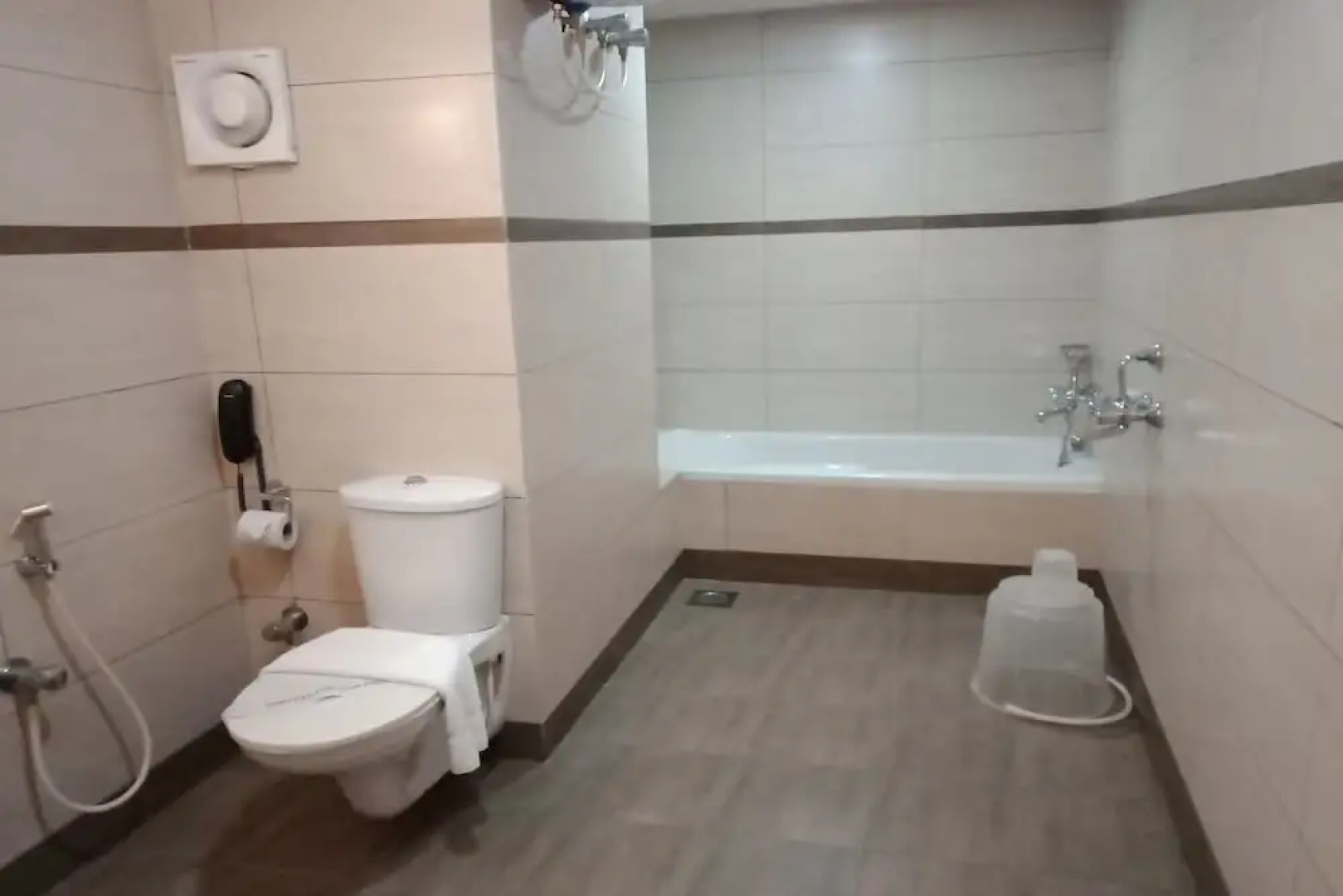 Hotel Dona Castle by OYO Rooms