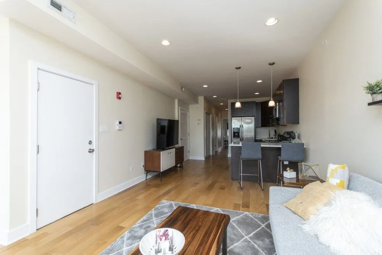 Majestic Nolibs Retreat - Roof Deck and Balcony