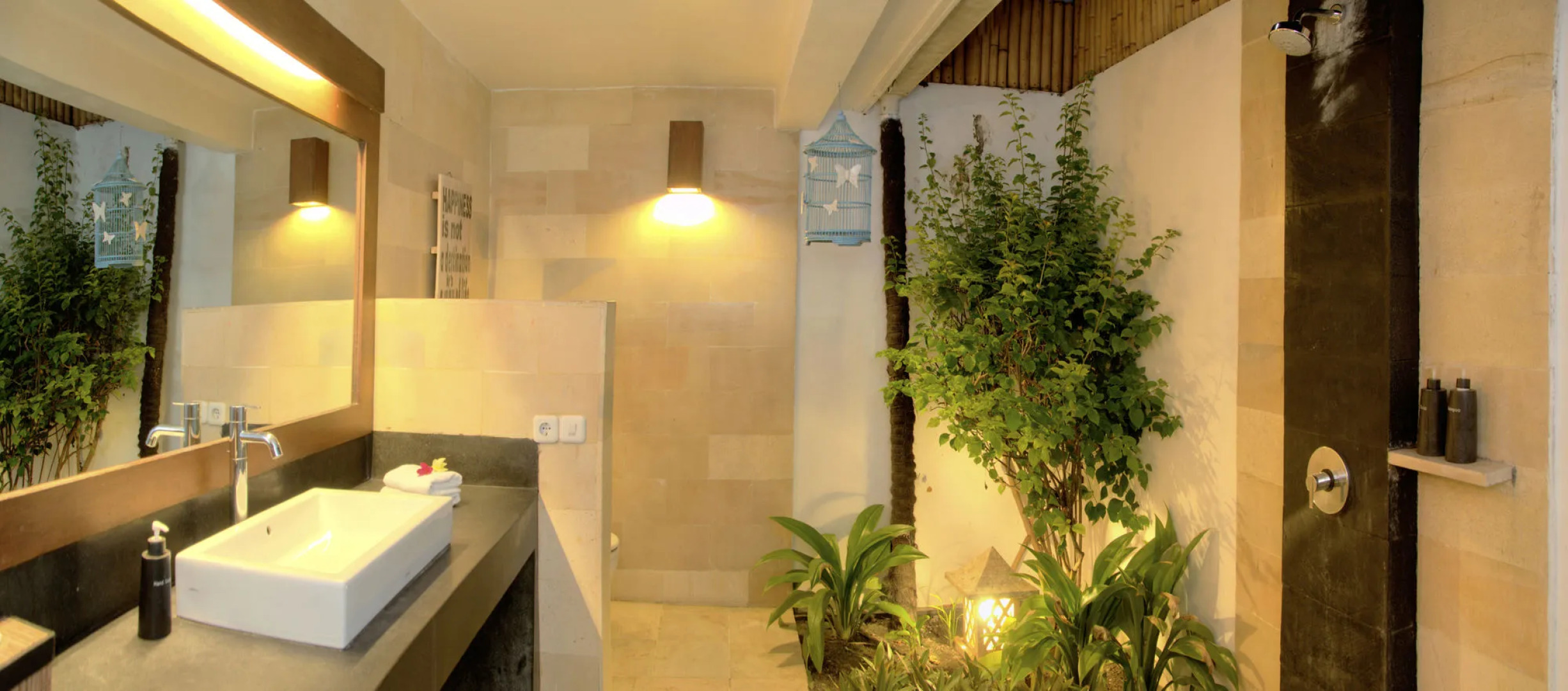 Tír na nÓg Beachfront Resort