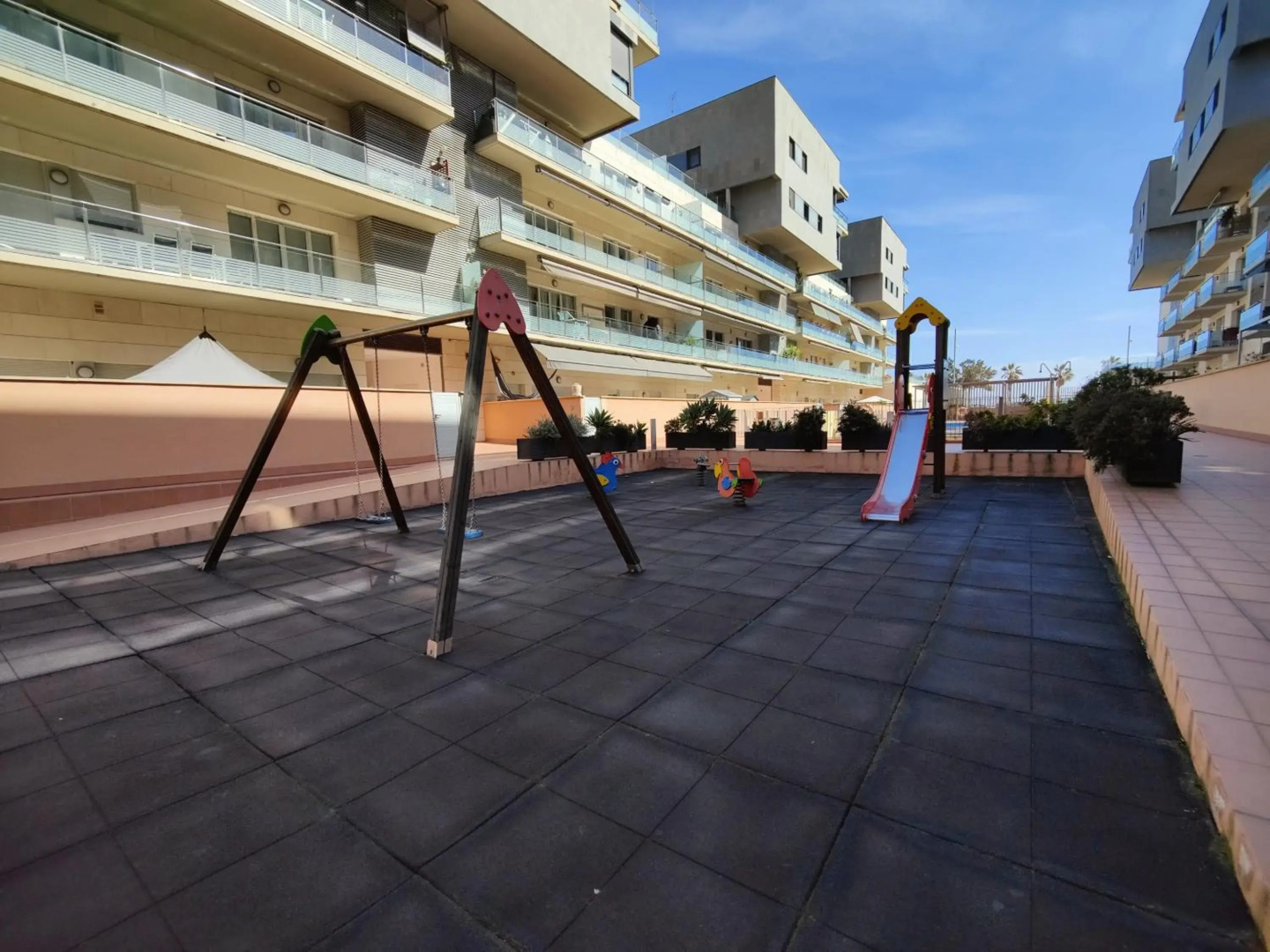 BADALONA BEACH APARTMENt