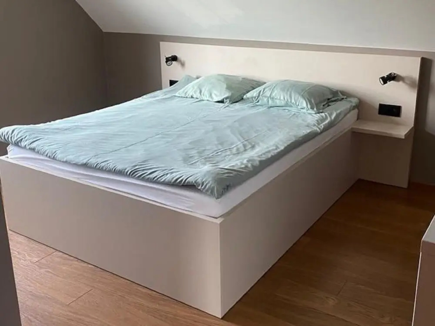 Beautiful Villa with Sauna & Hot Tub in the Region Haspengouw