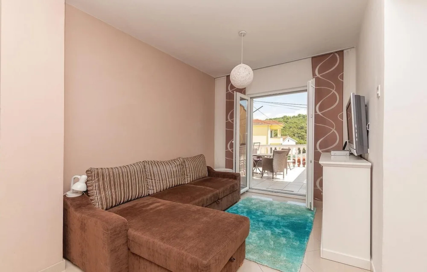 Beautiful Home in Pirovac With Wifi and 2 Bedrooms