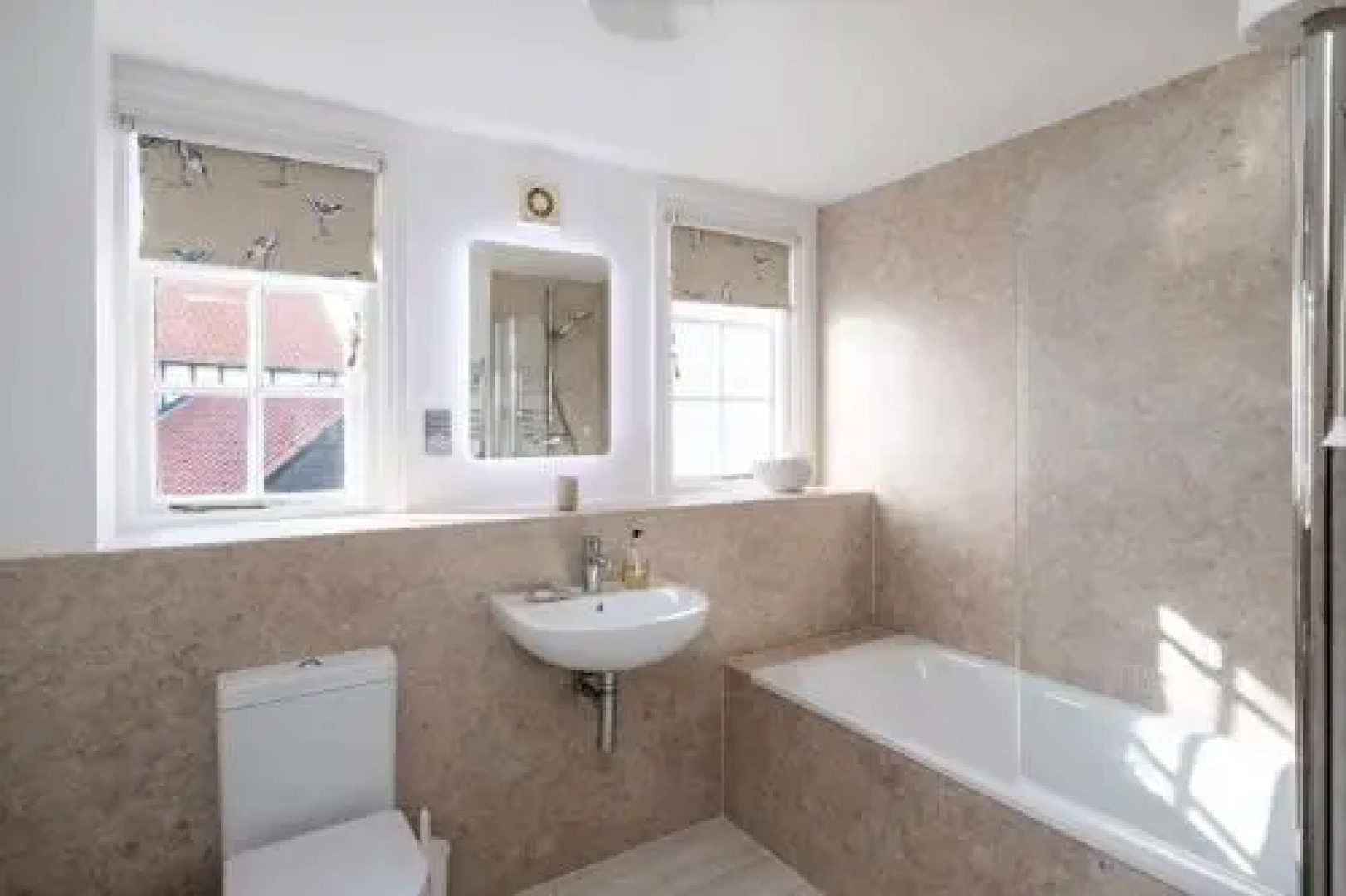 Ogilvie Lodge Apartment