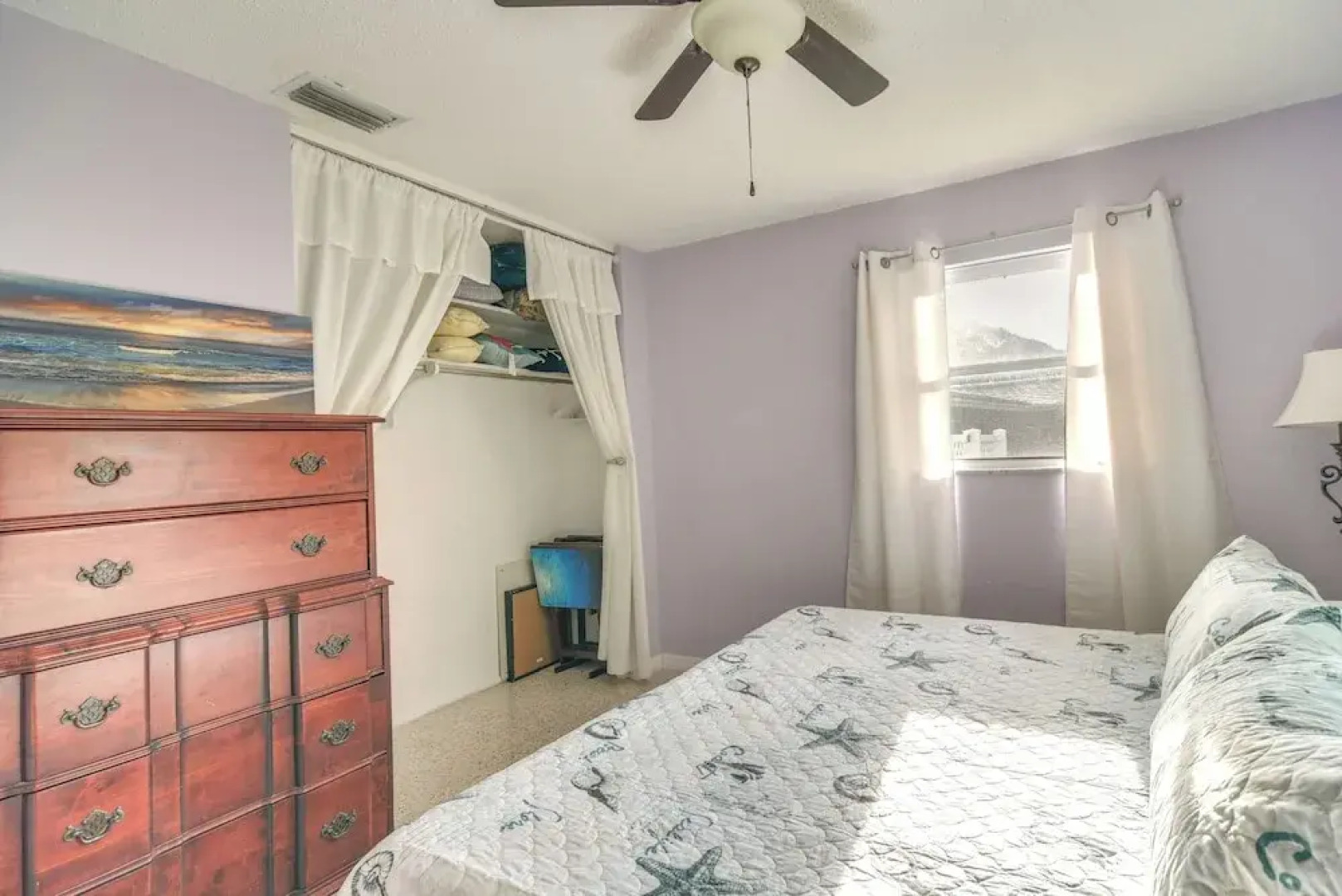 4 Mi to Dog Beach: Largo Home w/ Pool & Hot Tub!