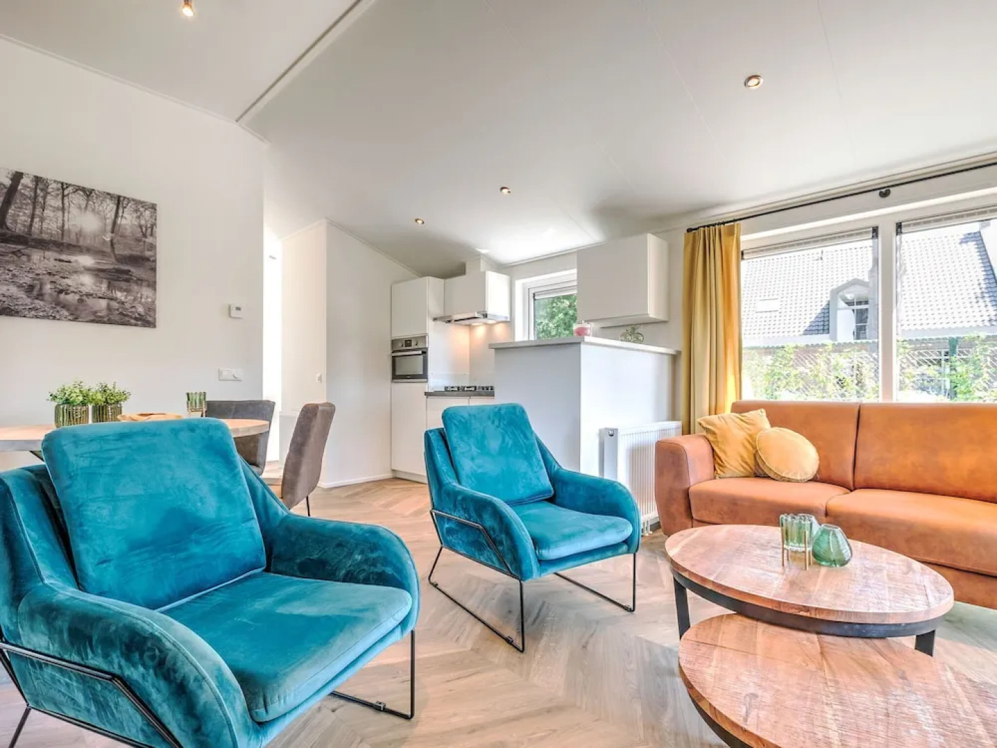 Beautiful Bungalow with Hot Tub in Kaatsheuvel