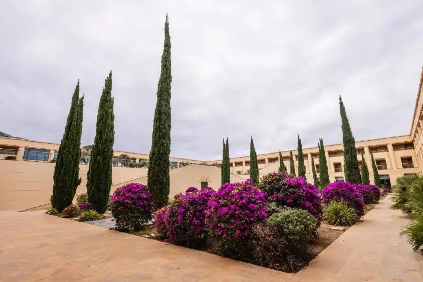 The Navigator - Colombus All Inclusive