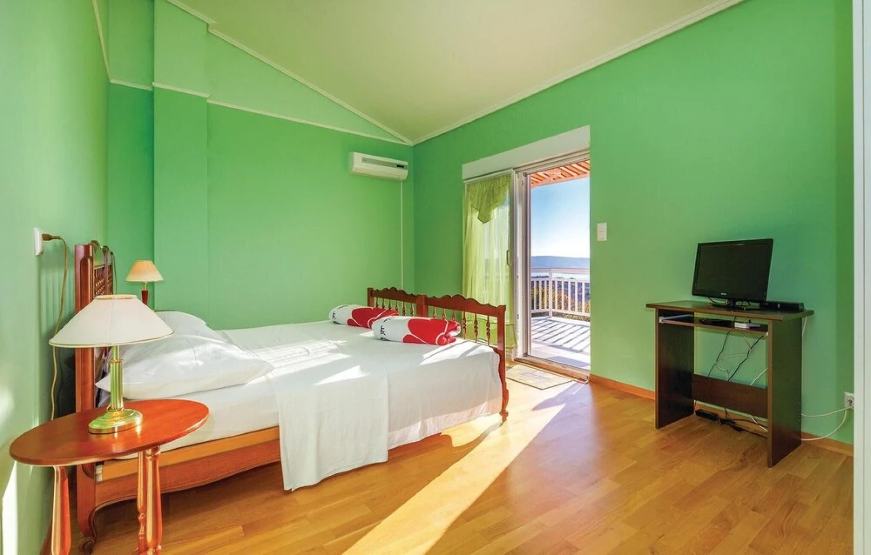 Nice Home in Jadranovo With Sauna, Wifi and 5 Bedrooms