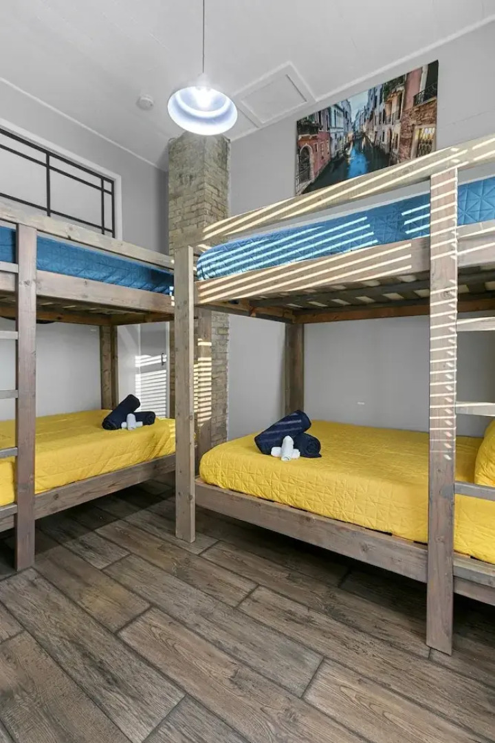 The Waterfront - Waterslide Game Room Sleeps 26