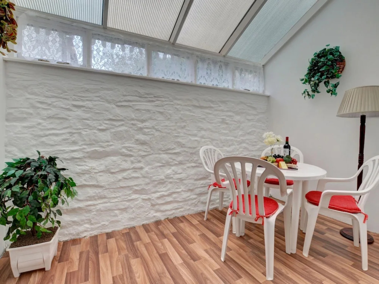 Stunning, Luxury Holiday Home With Covered Swimming Pool and Billiards Table in Barnstaple