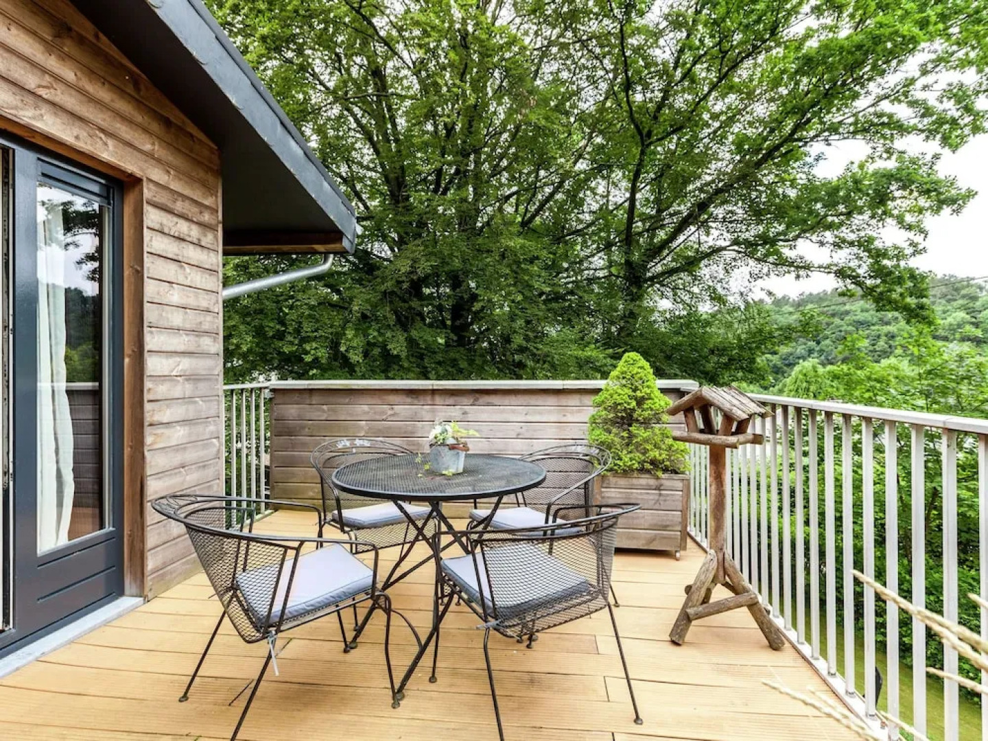 Spacious Chalet with Fenced Garden in Forest in Vieuxville