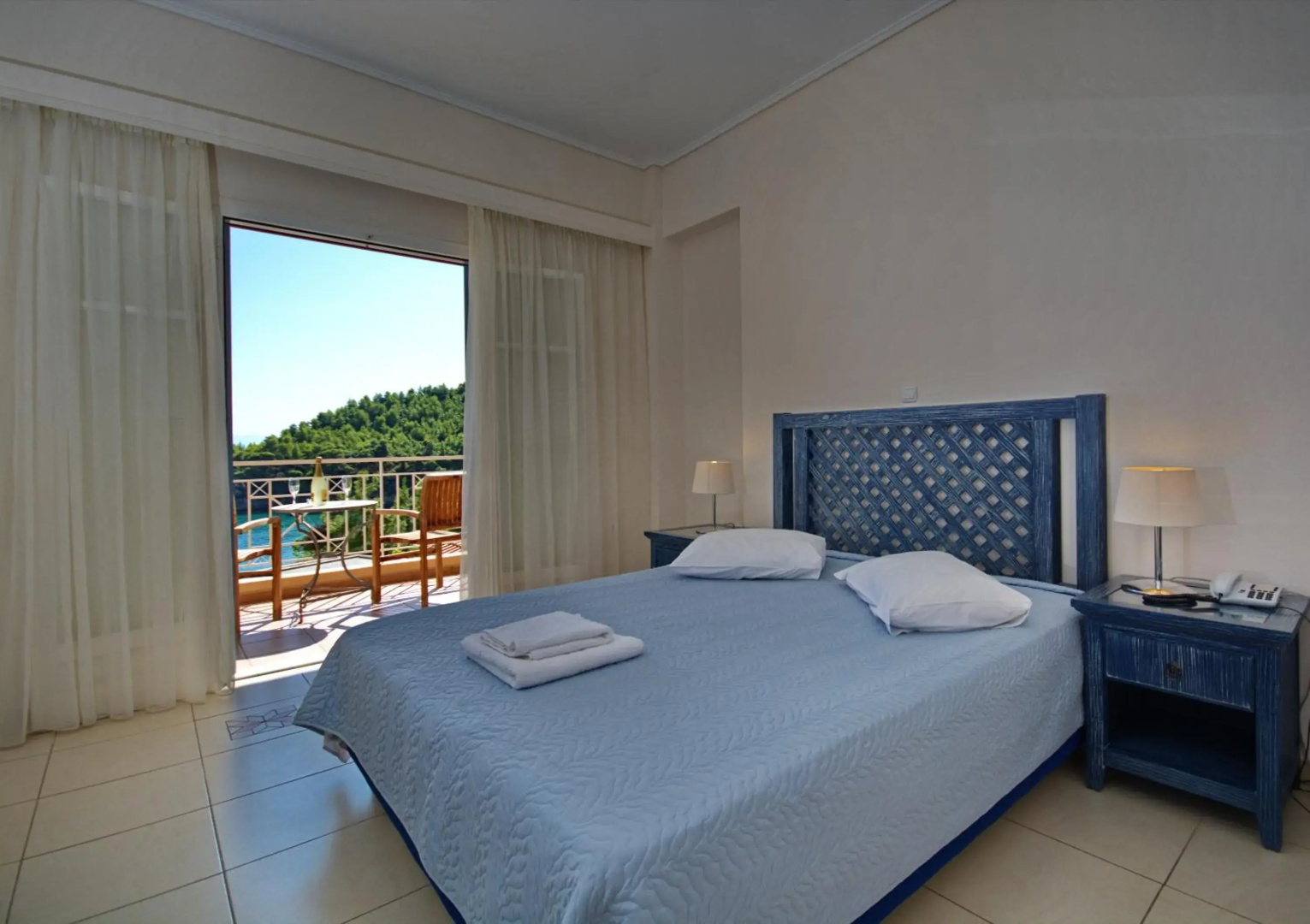Alonissos Beach Bungalows & Suites Hotel