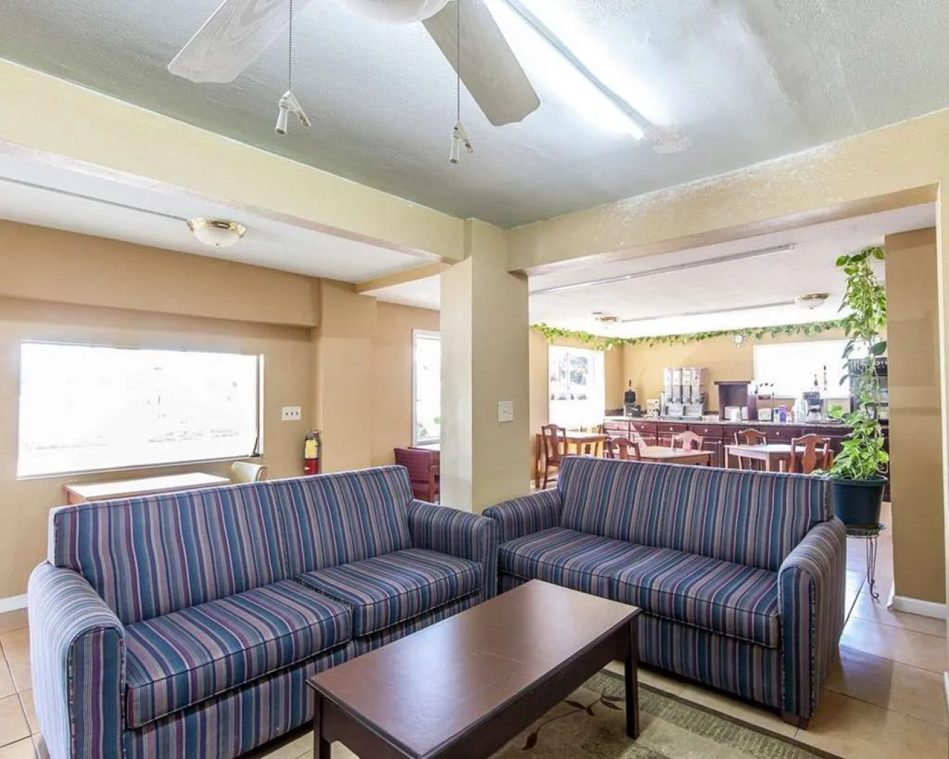 Days Inn By Wyndham Calhoun Ga I-75 And Us-41