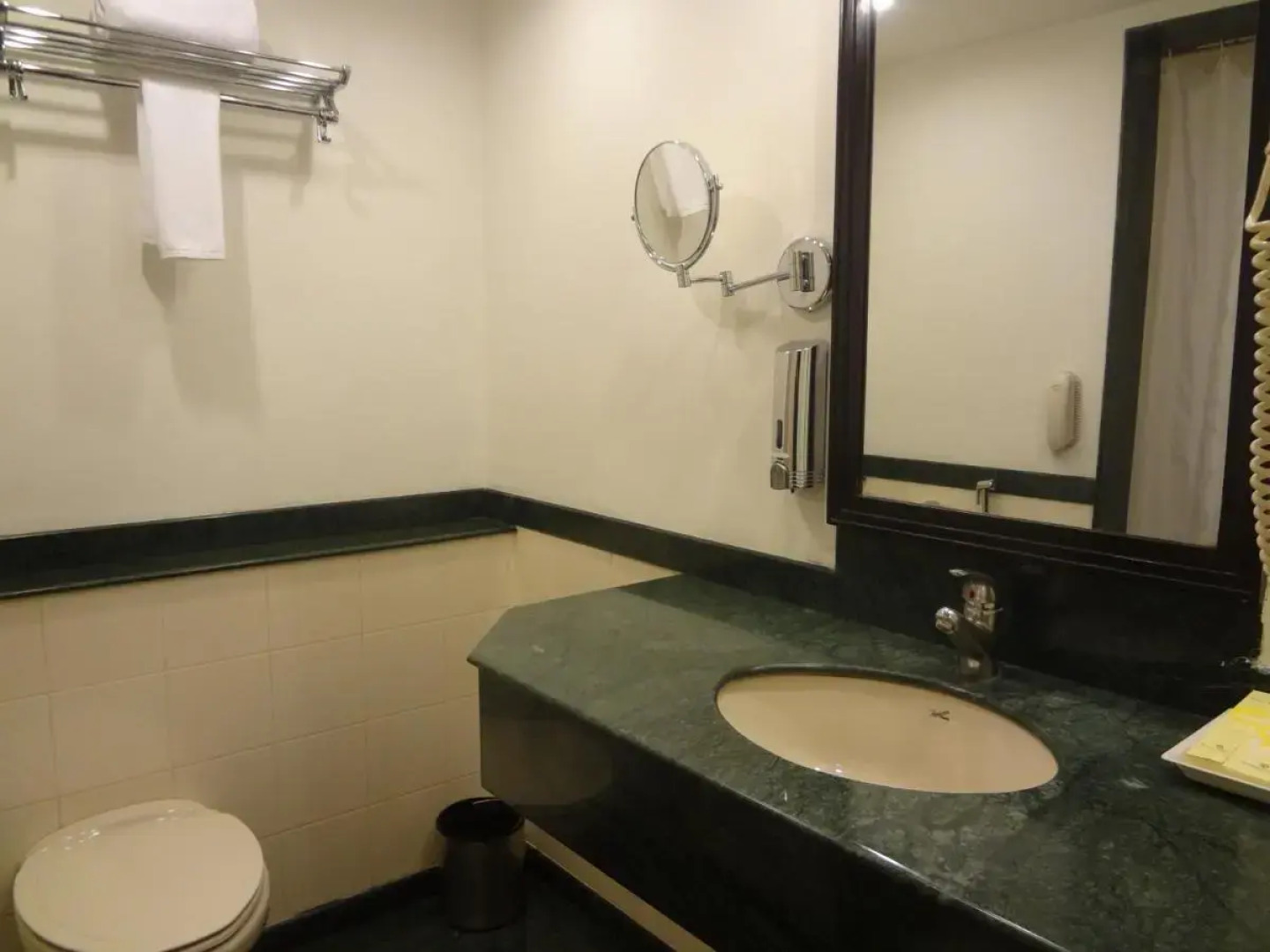 Lemon Tree Hotel, Ahmedabad