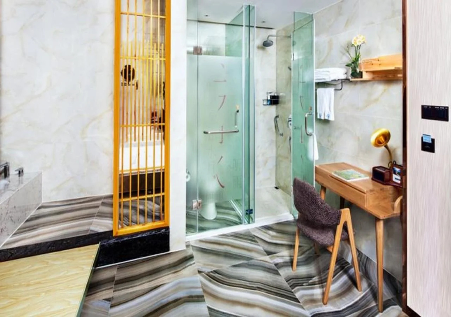 Elephant Trunk Hill Hotel