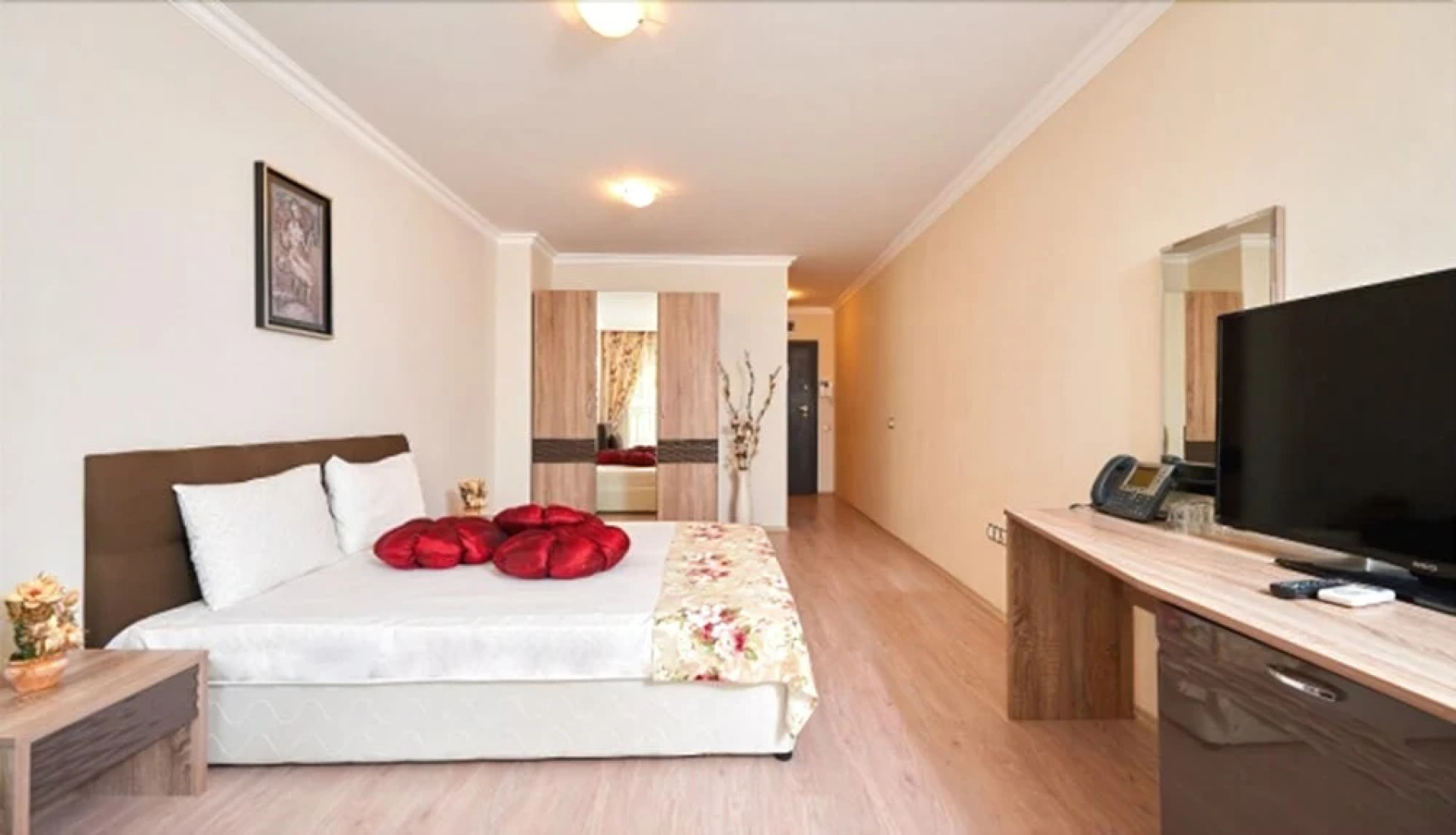 Boutique Rose Gardens Beach & SPA Hotel