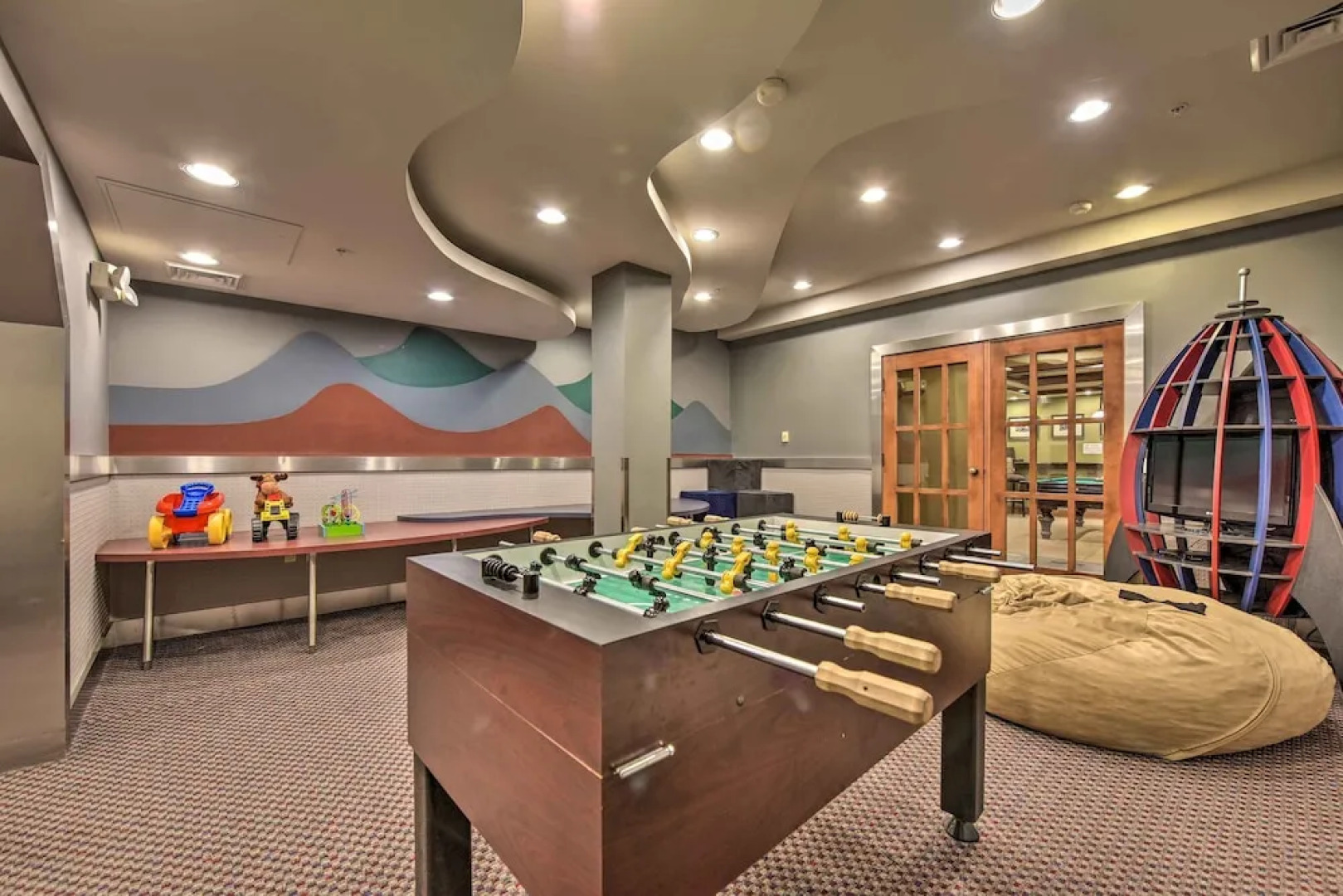 Solitude Mountain Slopeside Ski Condo w/ Hot Tub!