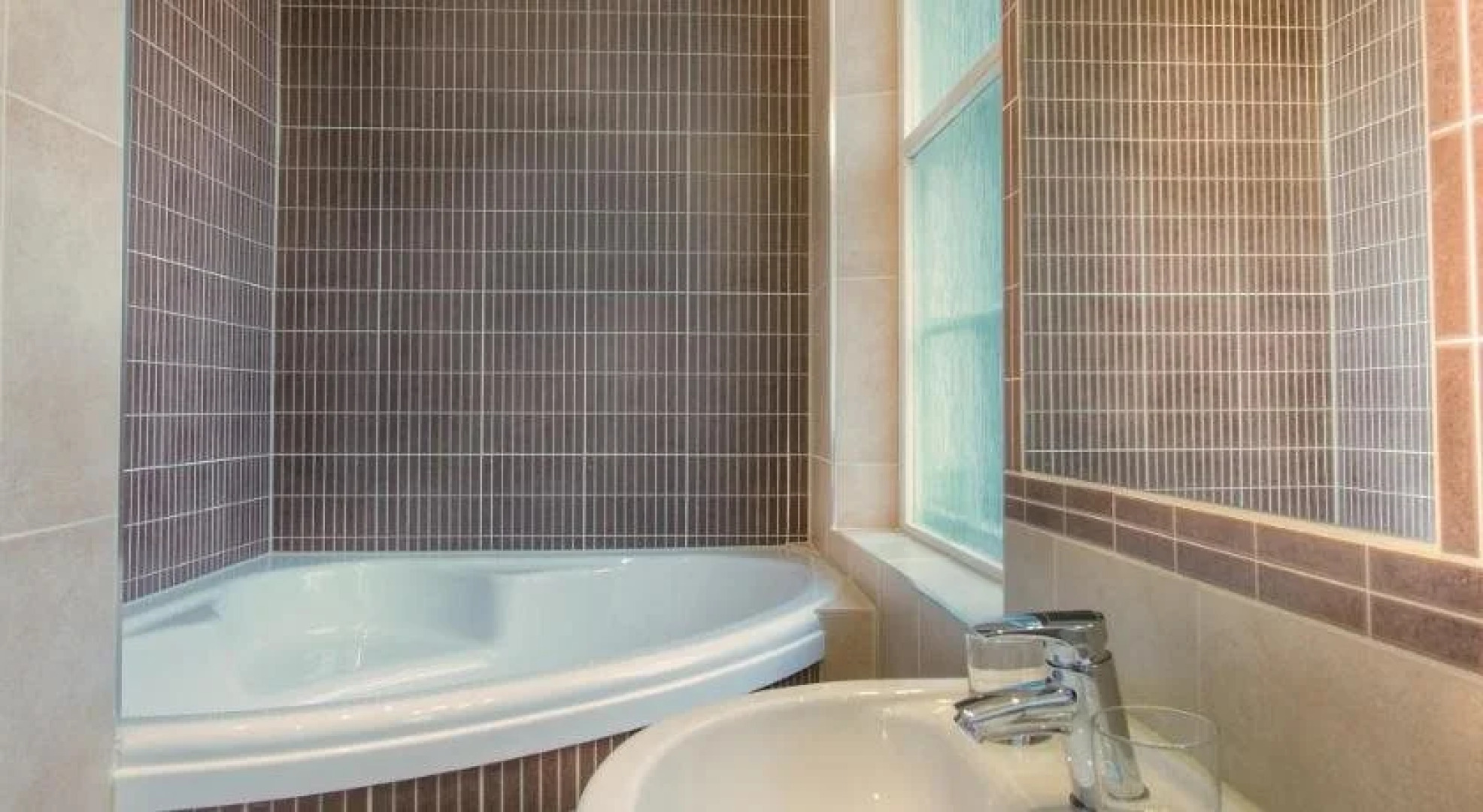 The Elephant & Castle Hotel