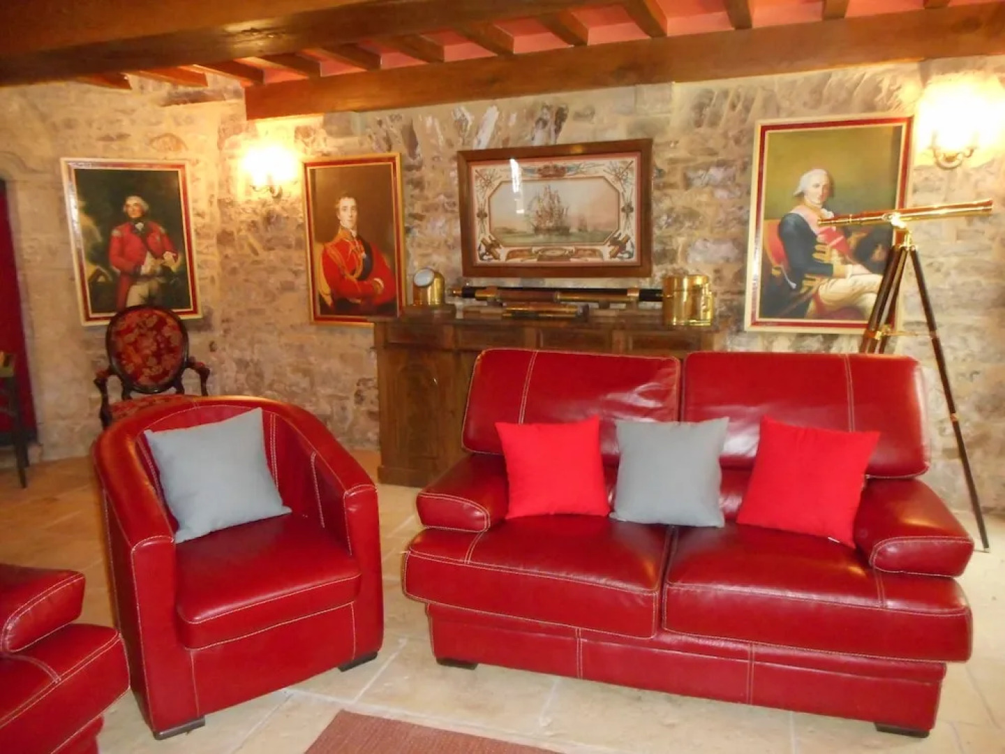 Prieure St Pierre de La Luthumiere